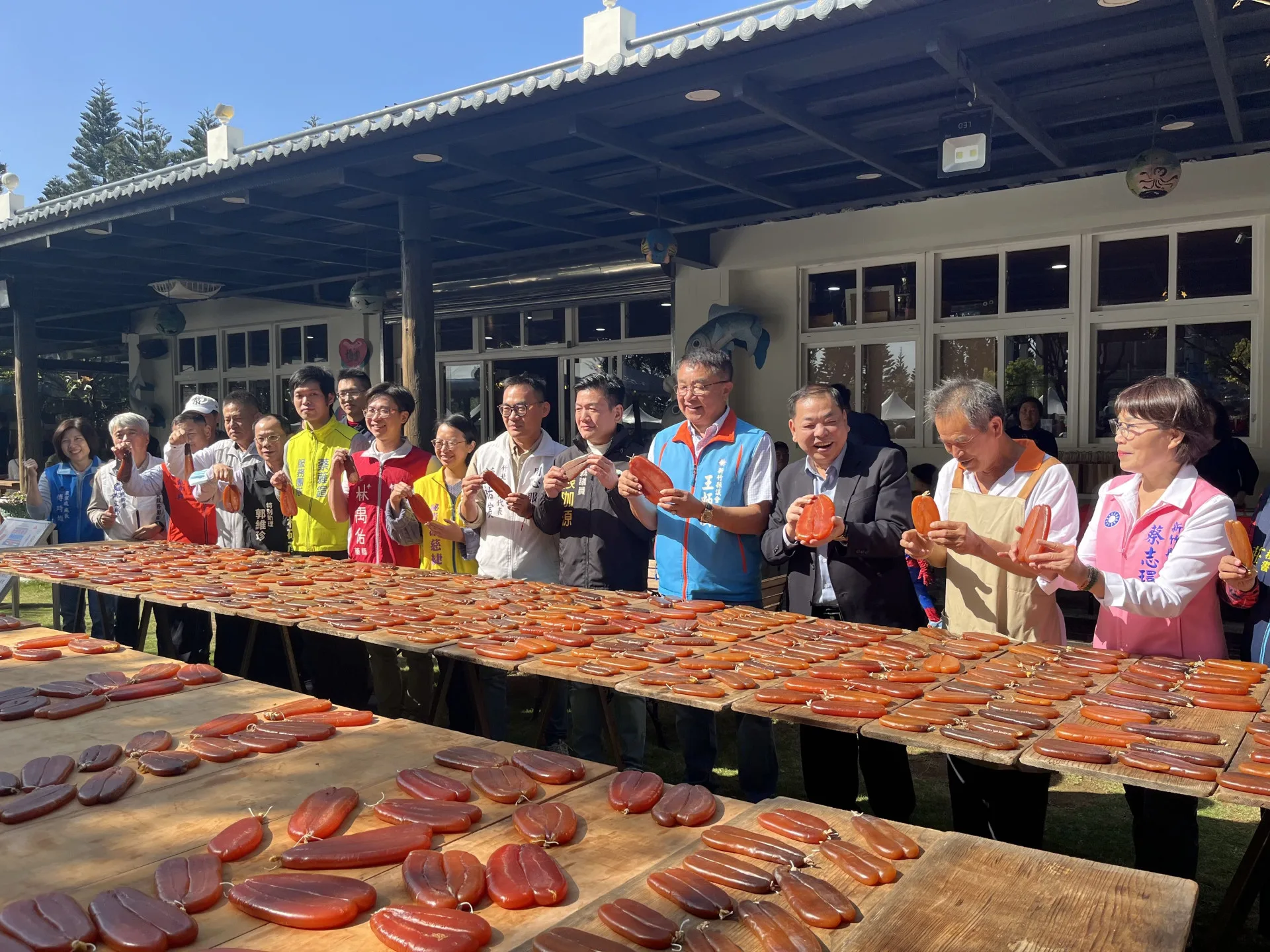 「新竹縣烏魚節暨食魚教育文化推廣活動」是竹北一年一度的海口盛事，11月29日上午在竹北田媽媽福樂休閒漁村登場。新竹縣政府提供