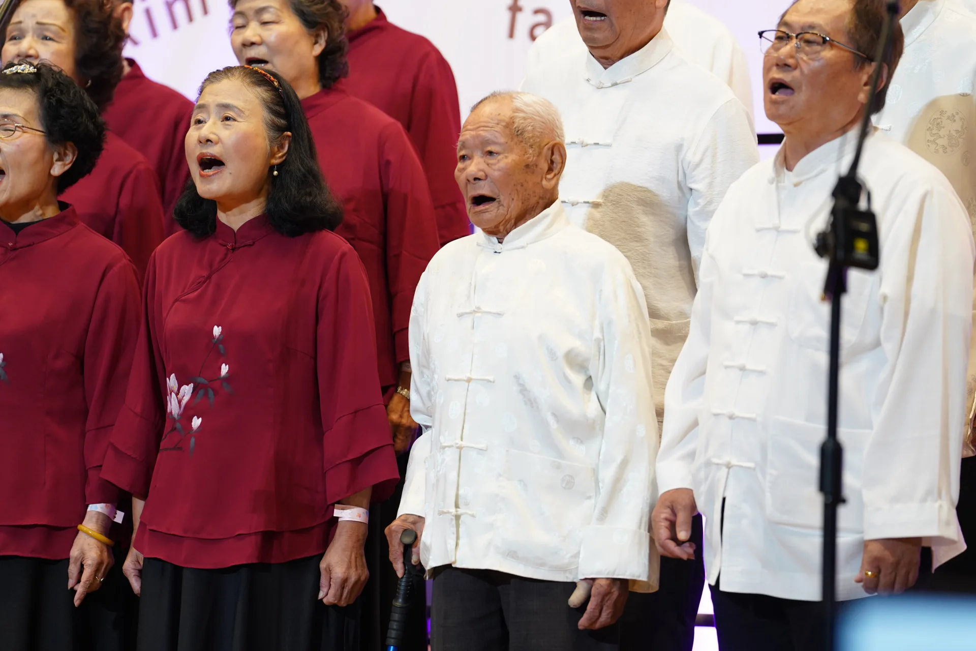 客家歌謠中區場跨世代共響傳承,臺中市東勢農民老人會101歲李人生先生。客委會提供