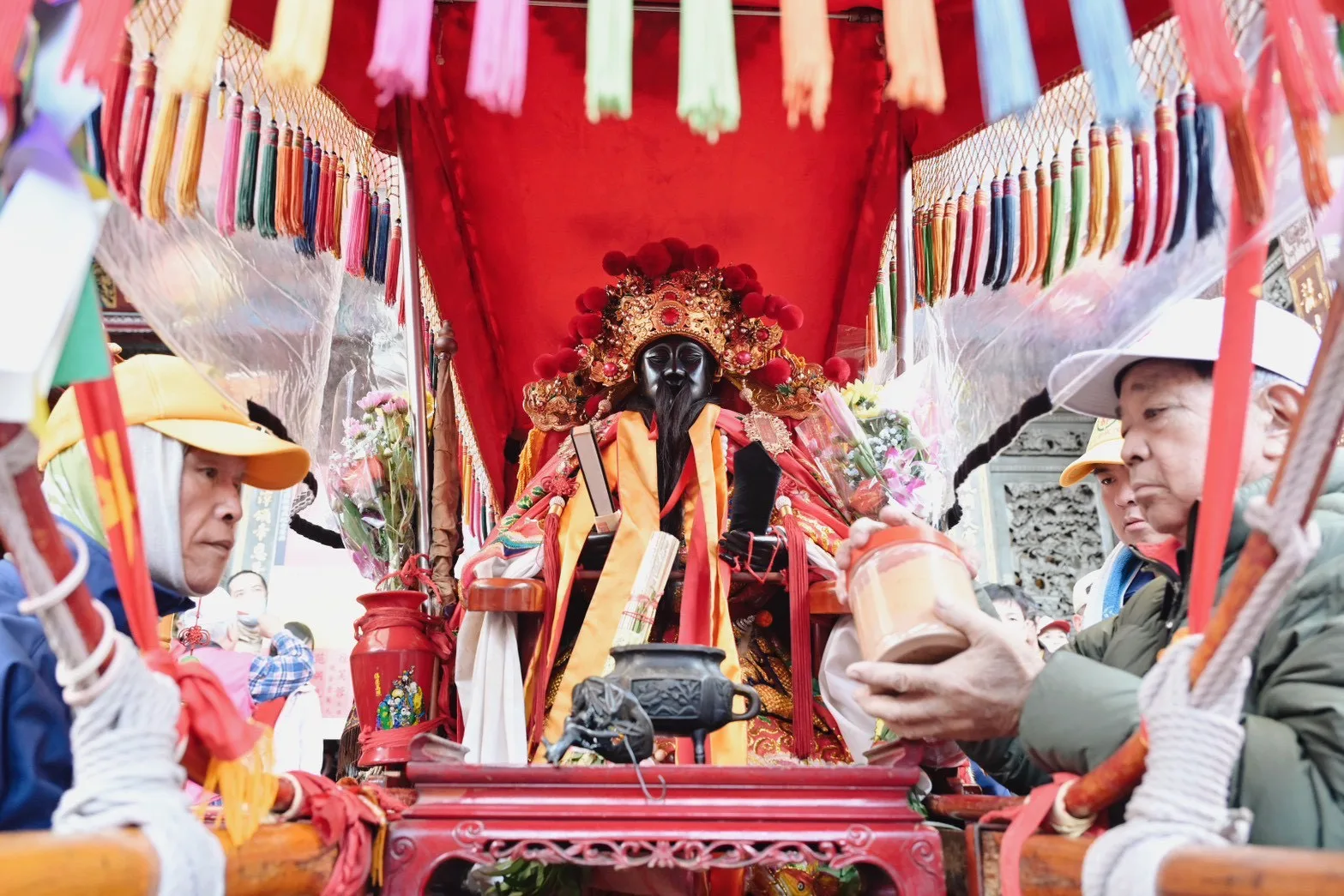 新竹都城隍公爺278年來首度蒞臨龍潭,與神農大帝共同遶境祈福。龍元宮提供