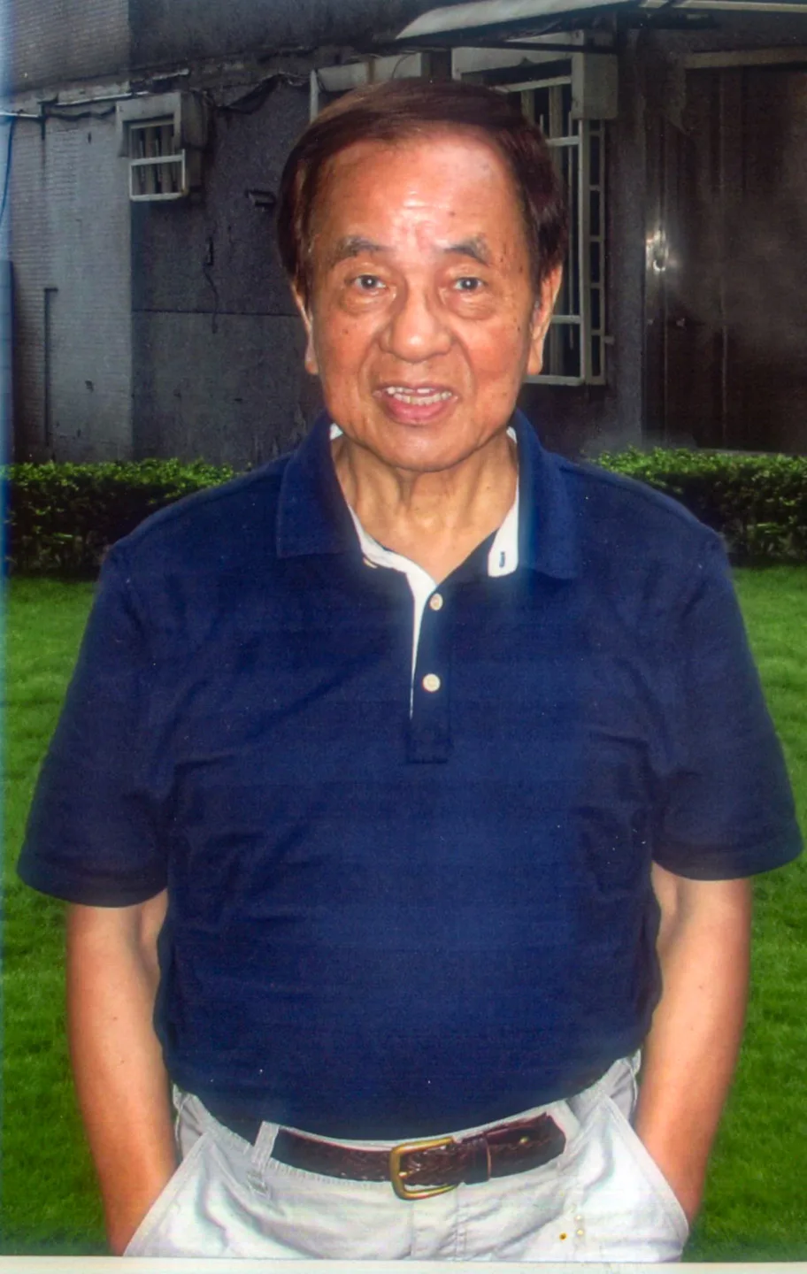 2016年筆者為撰寫《台灣客家政治風雲錄》,在台北採訪前新竹縣長陳進興。何來美攝