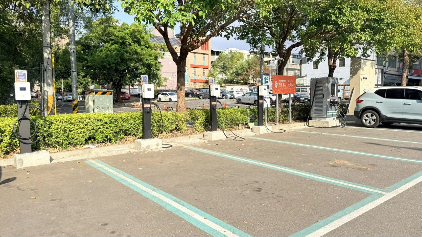 苗栗縣公有電動車充電樁16日起正式營運　228前降價優惠