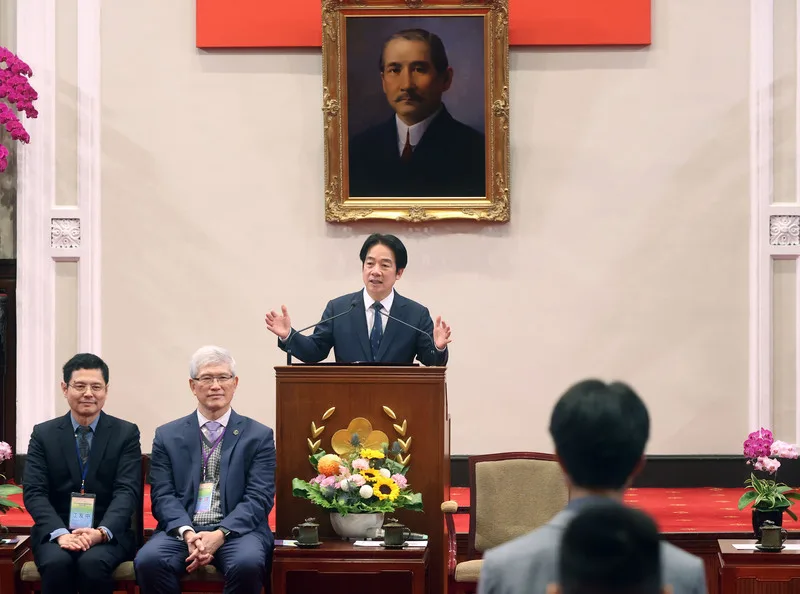 總統接見奧林匹亞競賽代表團　盼30年拚3項諾貝爾獎