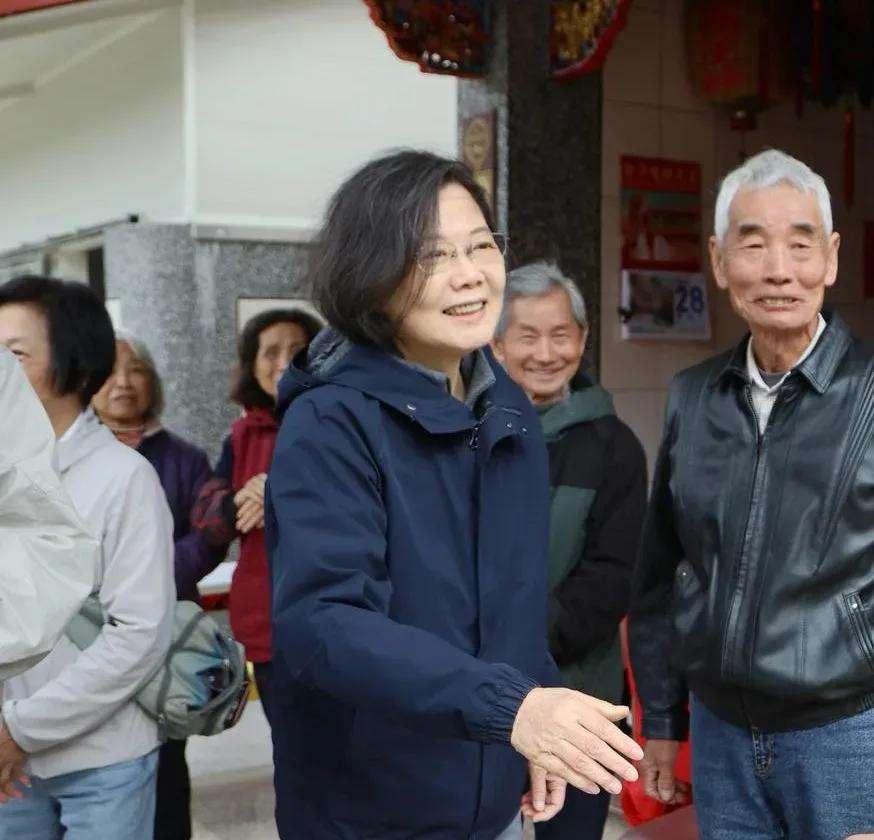 蔡英文表示，卸任後最愛的日常，就是爬山。翻攝自蔡英文threads