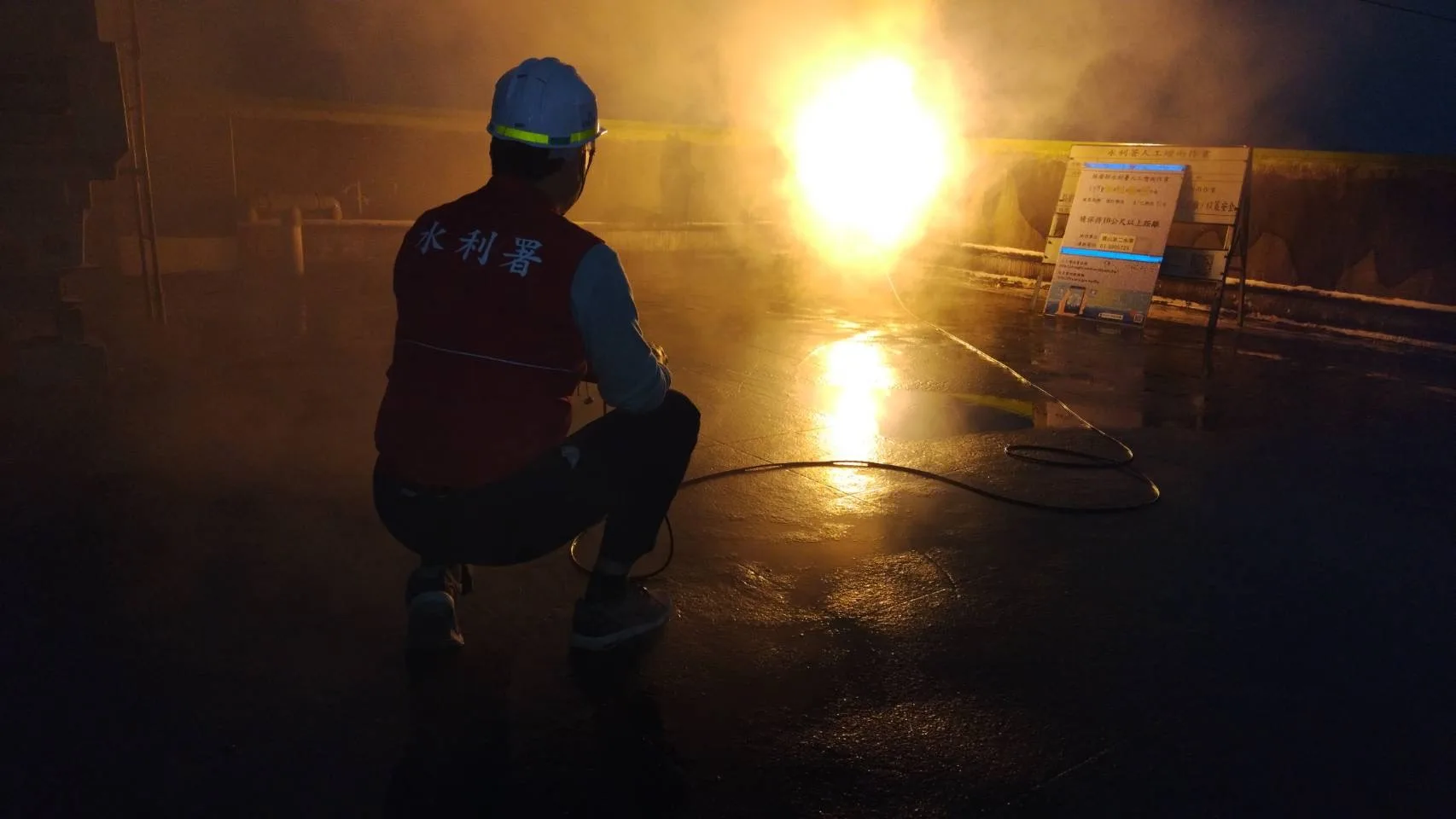 經濟部水利署把握鋒面雲系,今日在寶二水庫起動人工增雨作業。水利署提供
