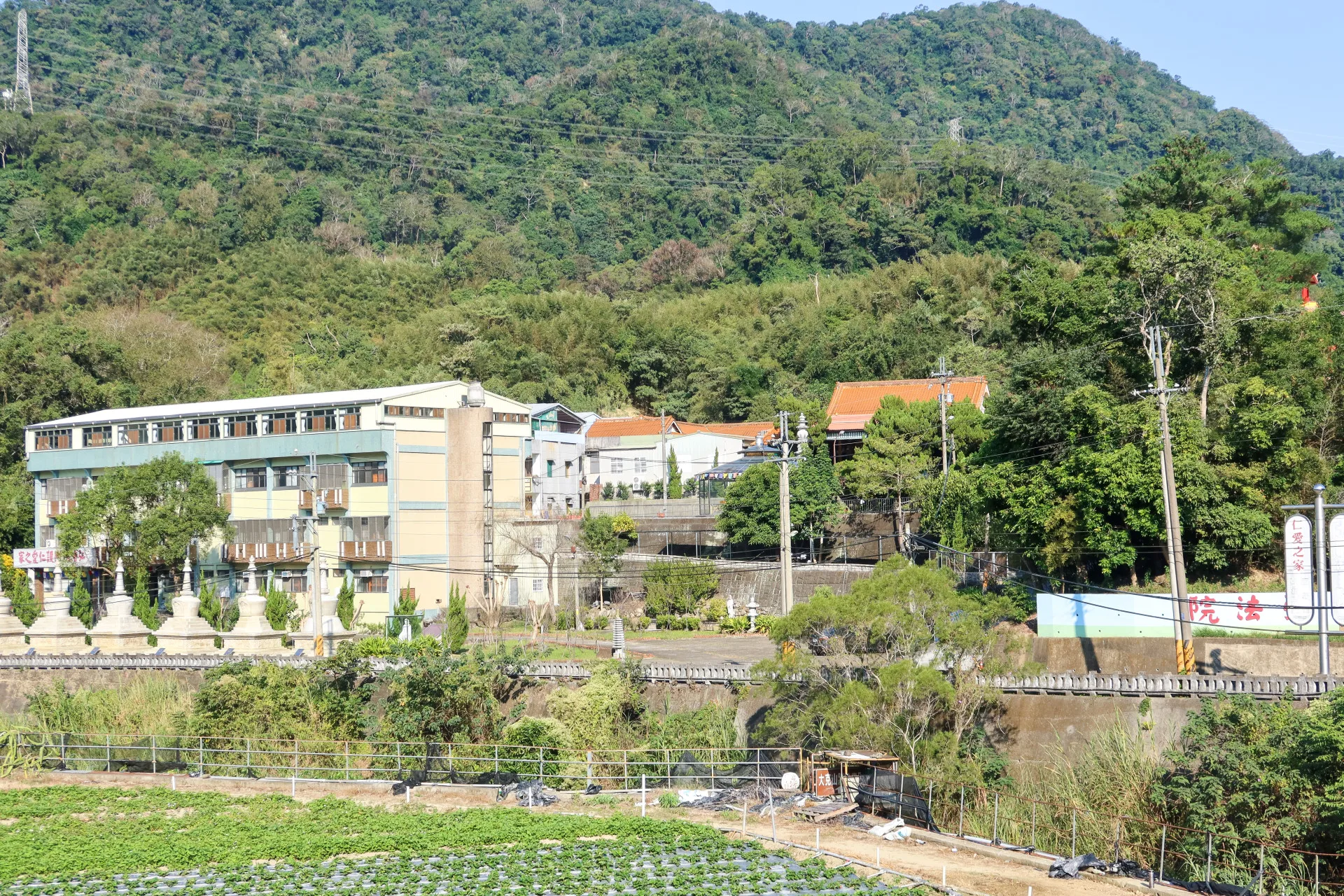 現獅潭鄉桂竹林弘法院,以前是劉緝光的住處。何來美攝