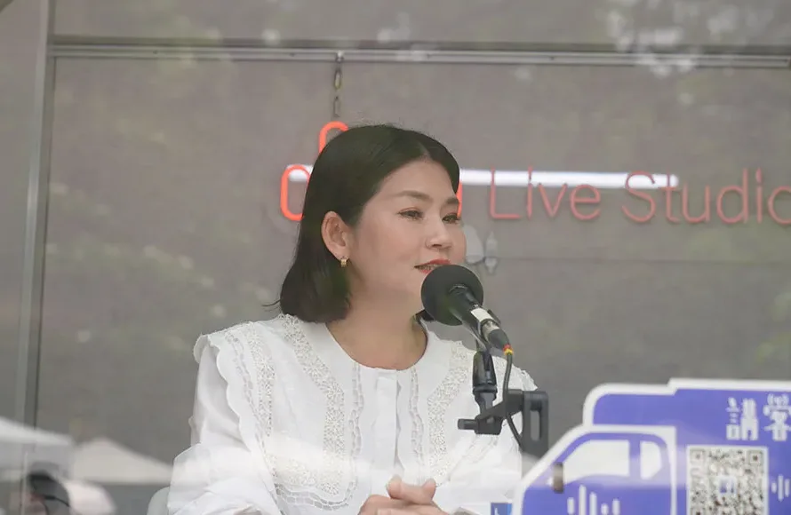 雲林縣副縣長陳璧君表示，今年桐花約開了四成，古坑是台灣咖啡歷史重地。