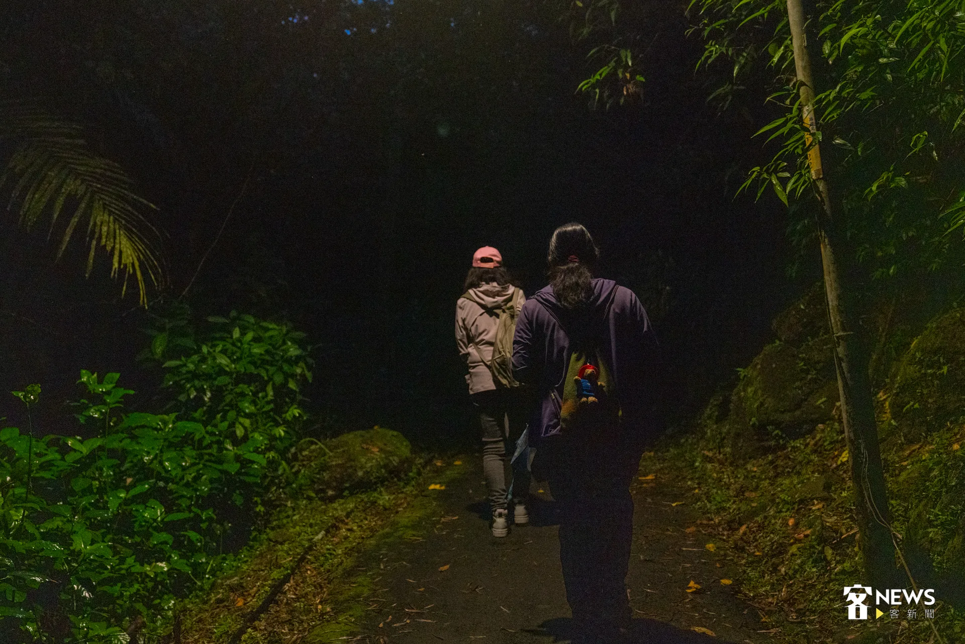 安坑客底小旅行從下午開始一路至夜晚,帶領民眾走入安坑的歷史脈絡。洪藝晅攝
