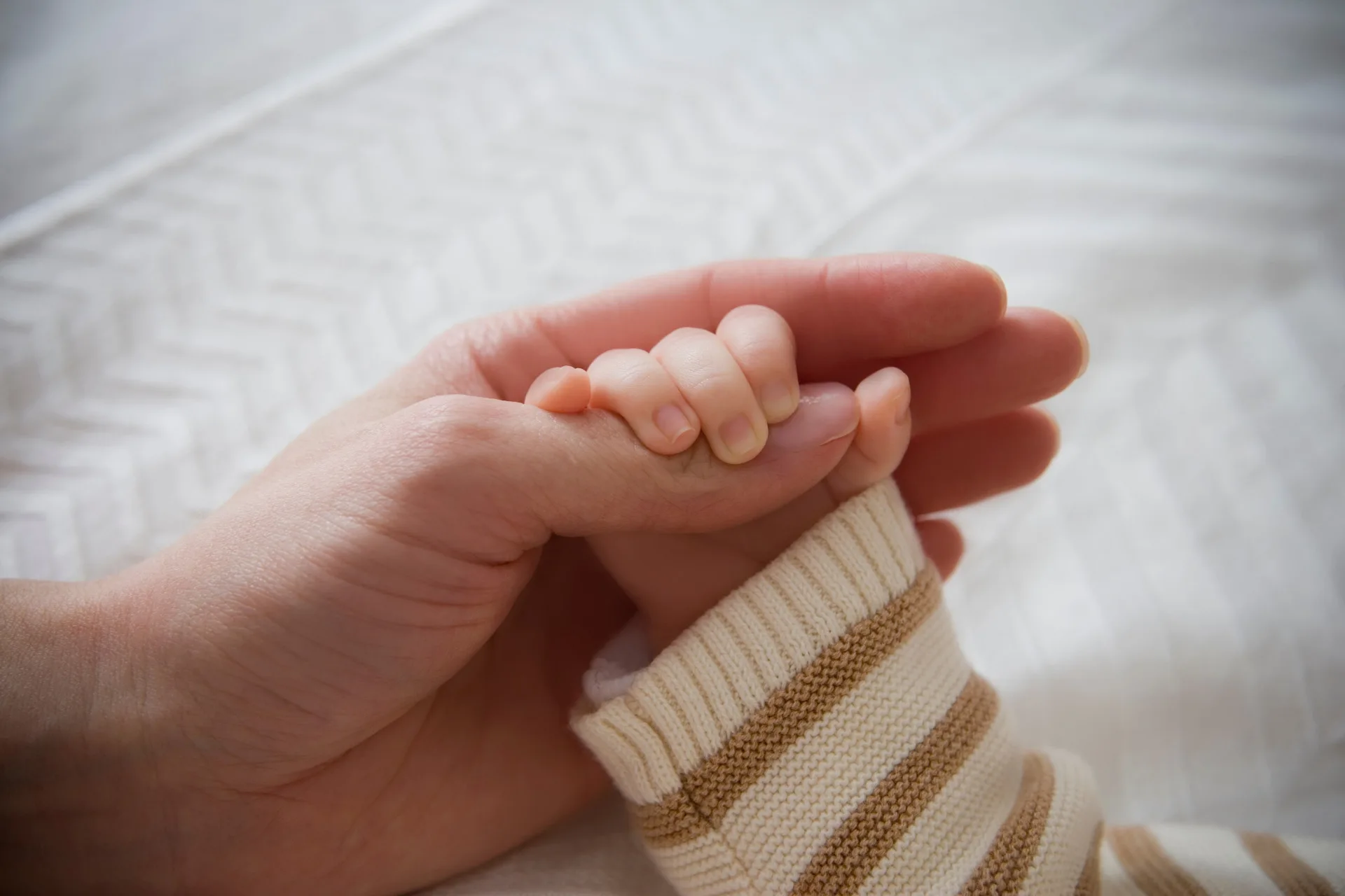 兒少權法大增165條,修法參照「兒童權利公約」。資料圖源。取自envato