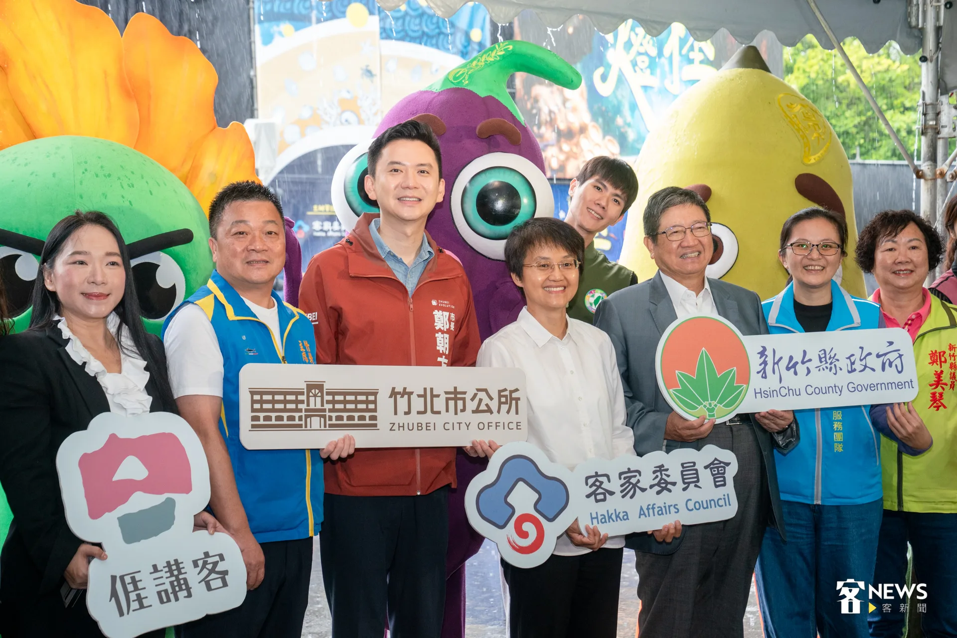由客家委員會攜手新竹縣政府、竹北市公所,並與紙風車劇團合作推出的《燈怪》,於4月24日至26日連續三天在竹北演出。洪藝晅攝