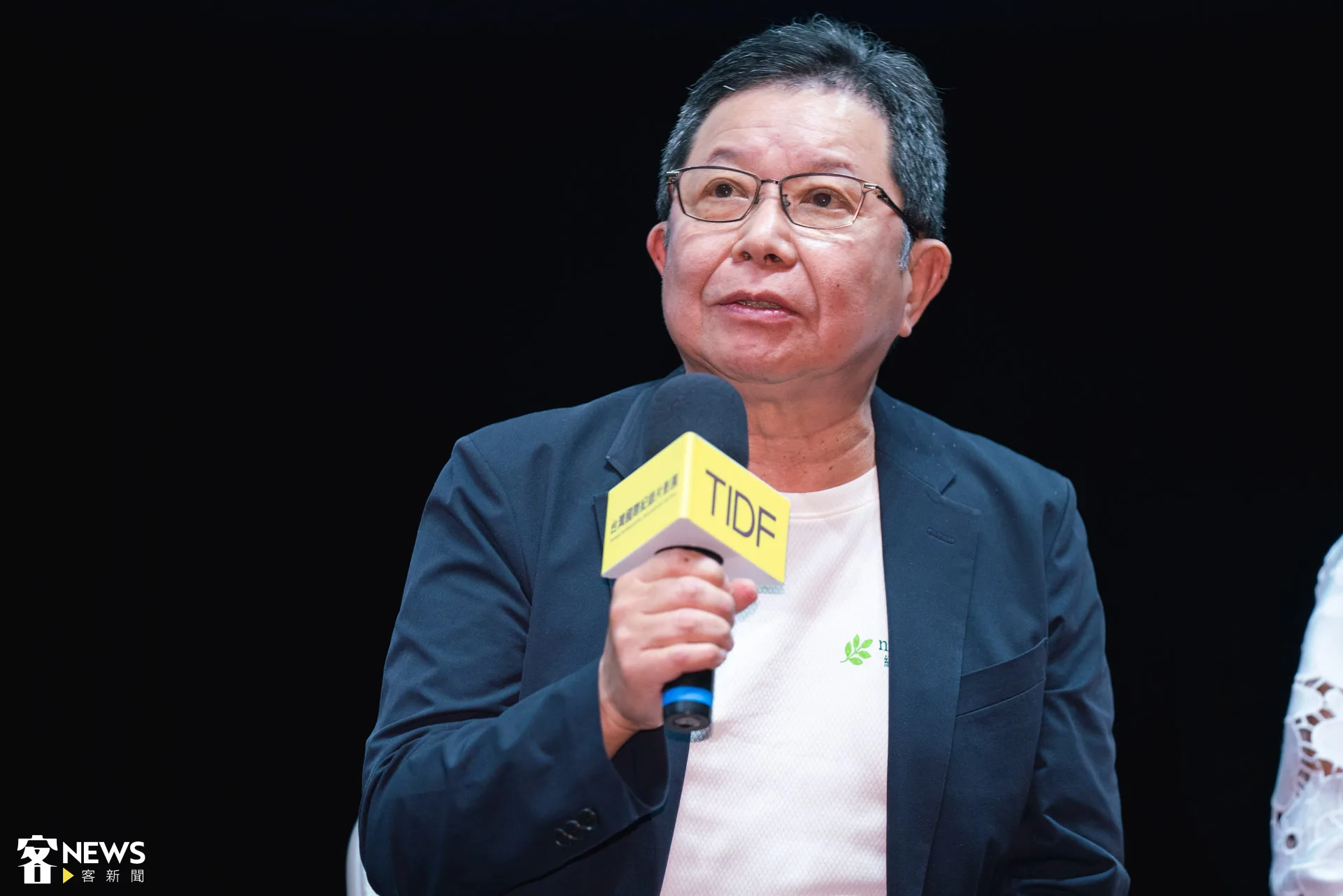 盧思岳回憶當初參與社會運動的回憶,也感謝導演留下紀錄。朱愷元攝
