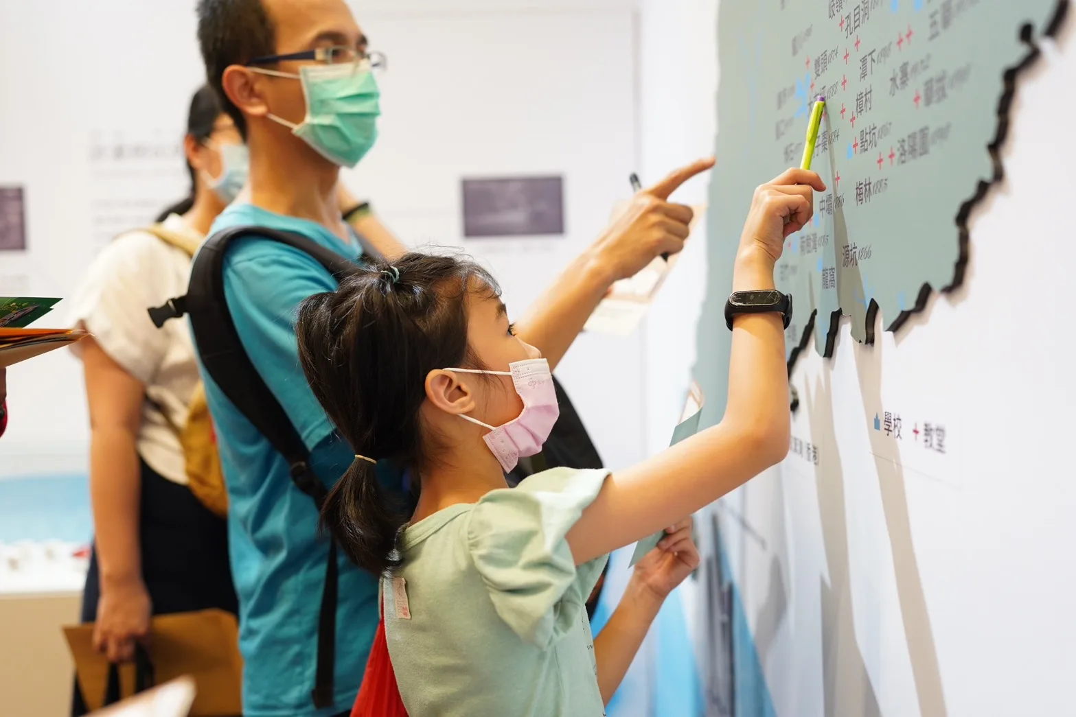 為響應臺灣客家文化館館慶暨518國際博物館日，客發中心每年都會推出特別的推廣活動，讓民眾體驗客家文化。客發中心提供