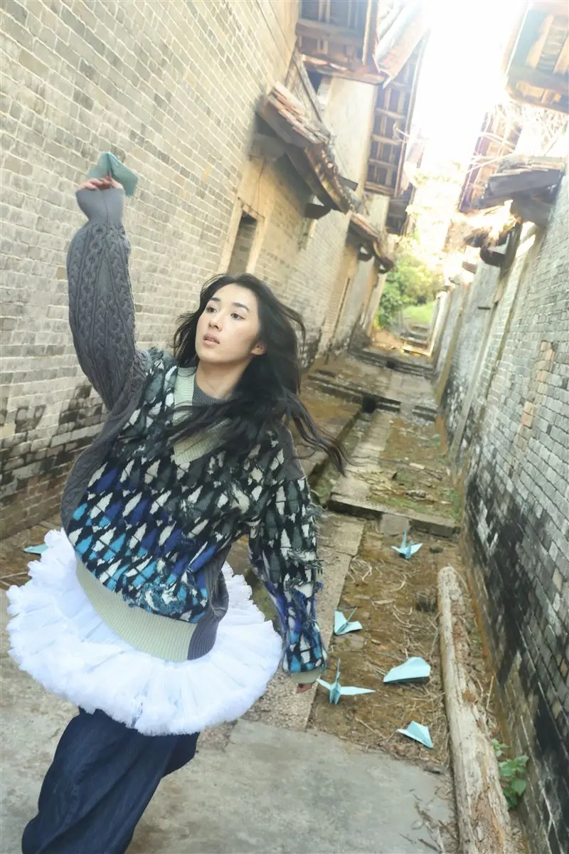 陳以諾首張客語專輯《慢花誌》一舉拿下4張金曲入圍門票。環球音樂提供