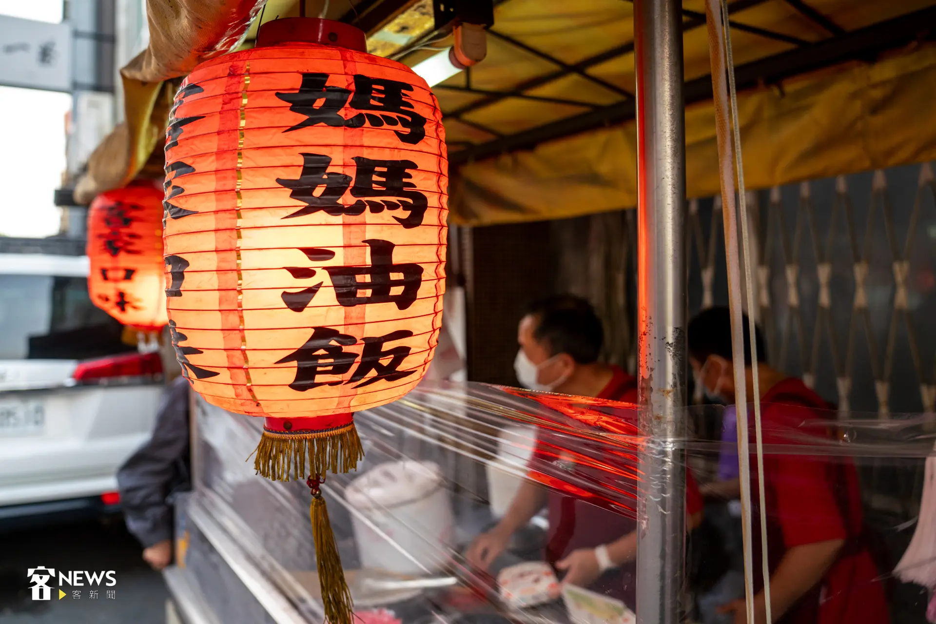 低調經營近20年的「大雄的媽媽油飯」,僅靠著幾項簡單小吃,就擄獲台南人民的胃。洪藝晅攝