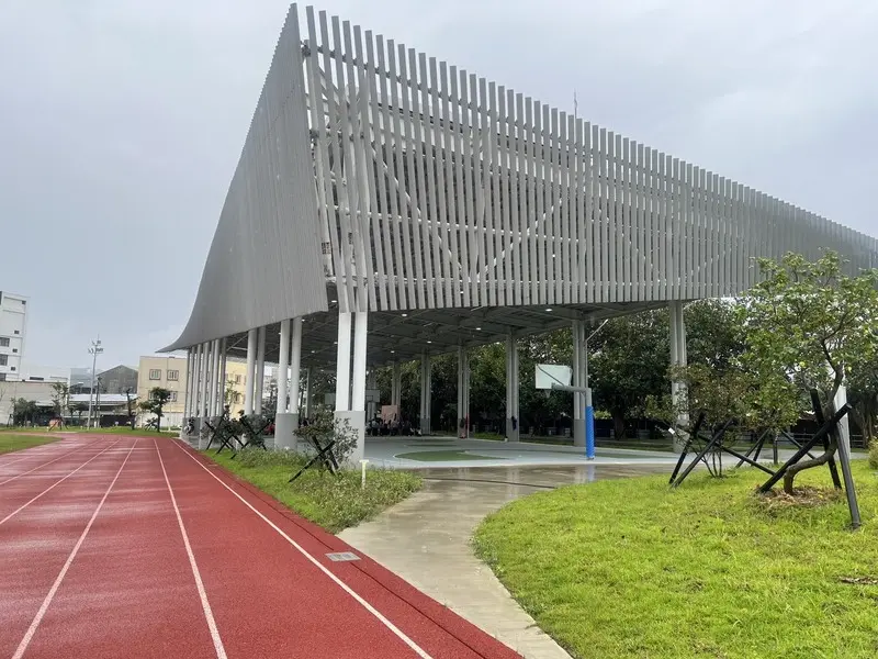 客委會補助新竹香山風雨球場6400萬,盼鄉親能如回到傳統客庄般自然互動、用客語聊天。中央社