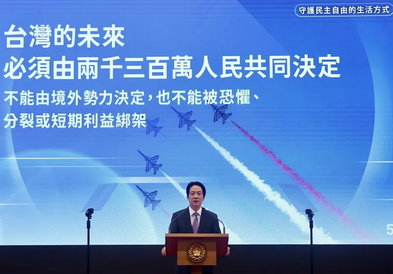 總統賴清德表示,台灣的未來不能由境外勢力決定,必須由2300萬人民共同決定,賴總統並喊話朝野政黨「我們都應該團結守住共同的底線,堅定站在國家利益這一邊」。中央社