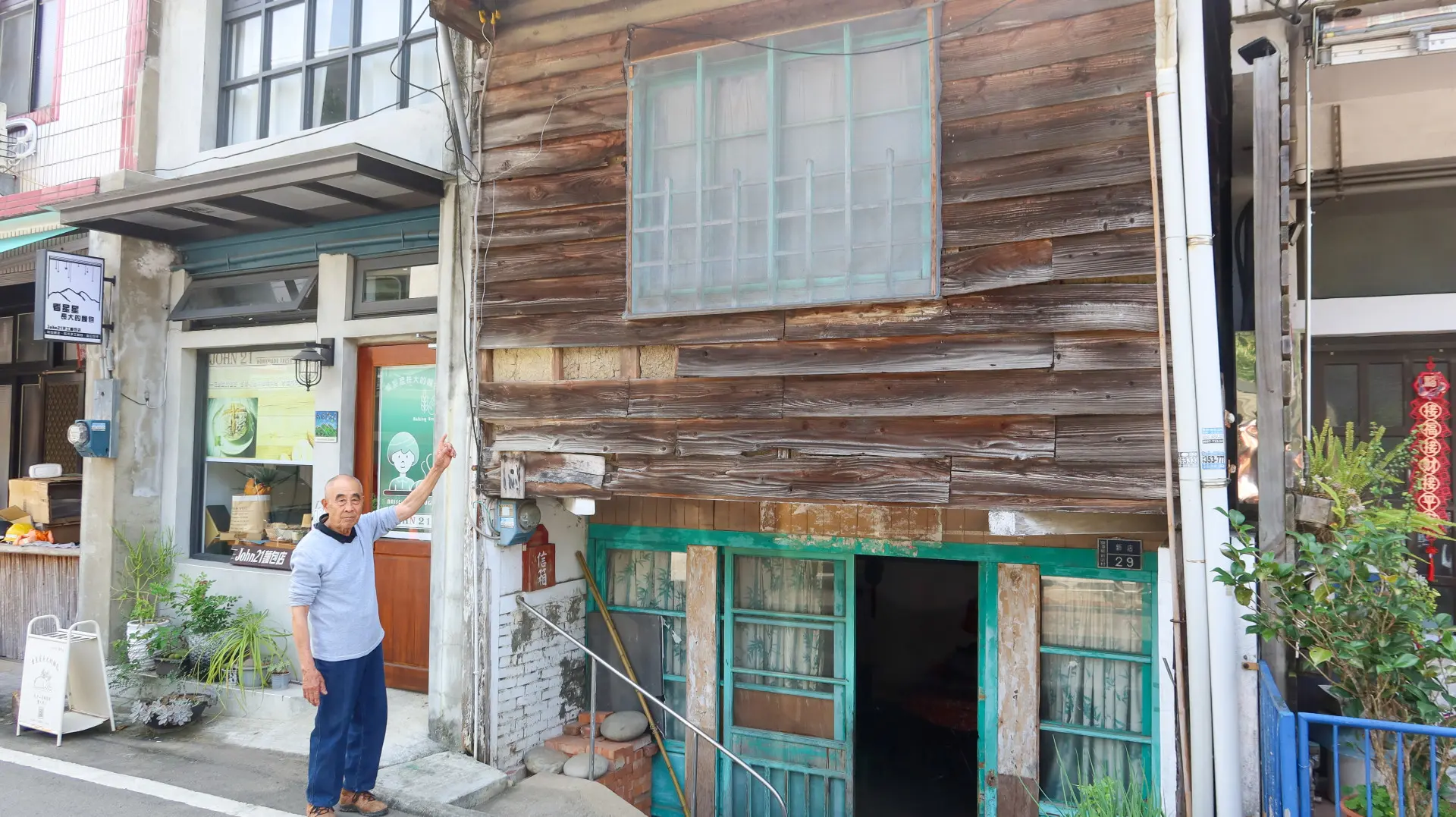 郭英才住的這間木造閣樓，是黃南球獅潭新店公館僅保留的一間，其他房舍都已改建。何來美攝