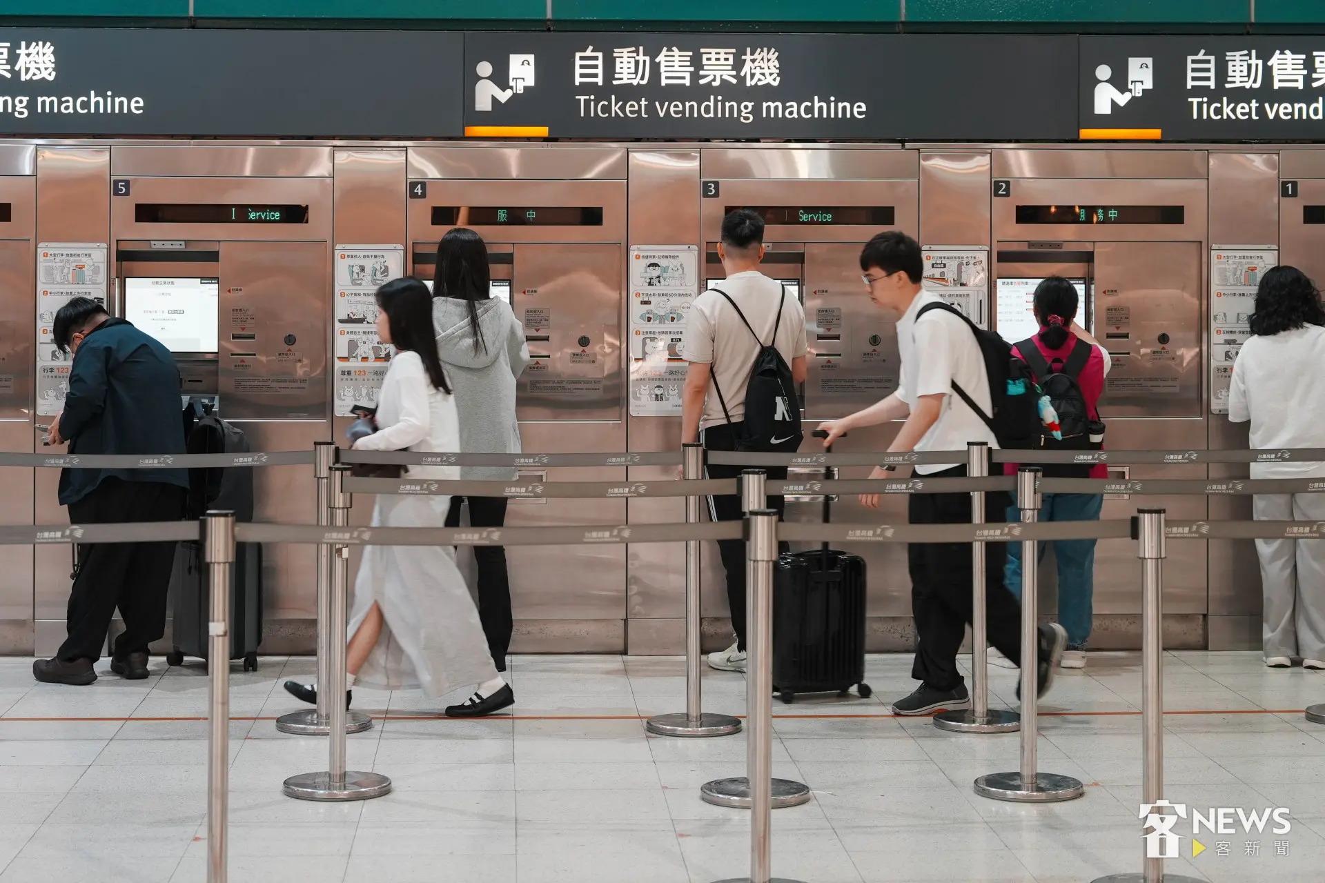 台灣高鐵指出，自10月23日至10月27日規劃光復節疏運，期間加開86班次列車，包括南下43班、北上43班，總計5天提供905班次的旅運服務。李台源攝