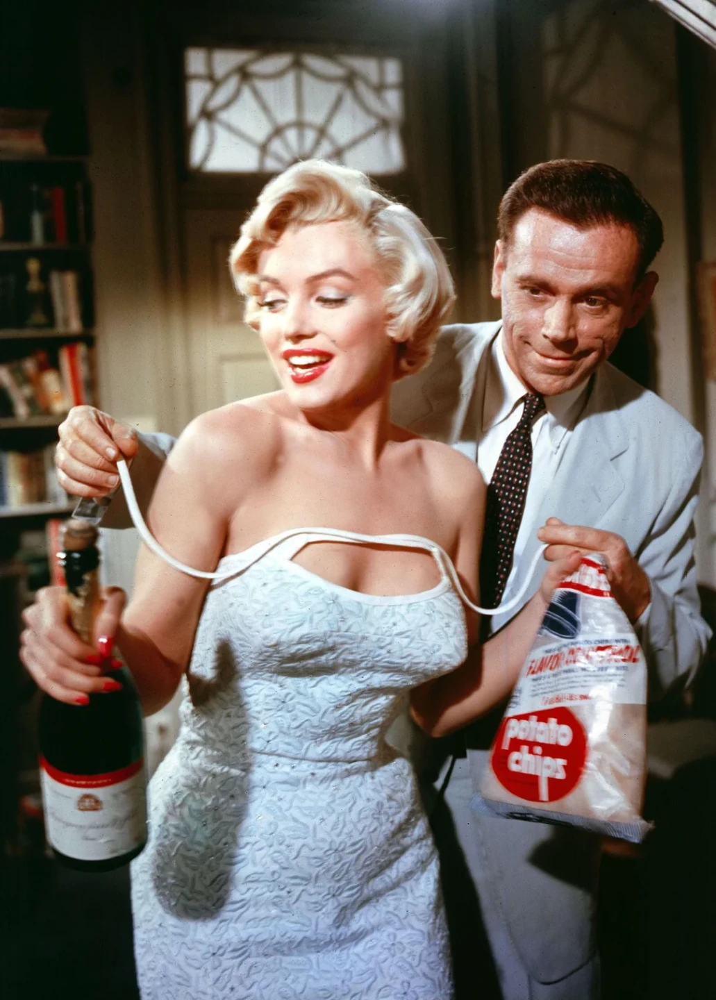 夢露最知名的作品是1955年上映的《七年之癢》（The Seven Year Itch）也是世人對她最熟悉的視覺映像。翻攝自《七年之癢》電影海報