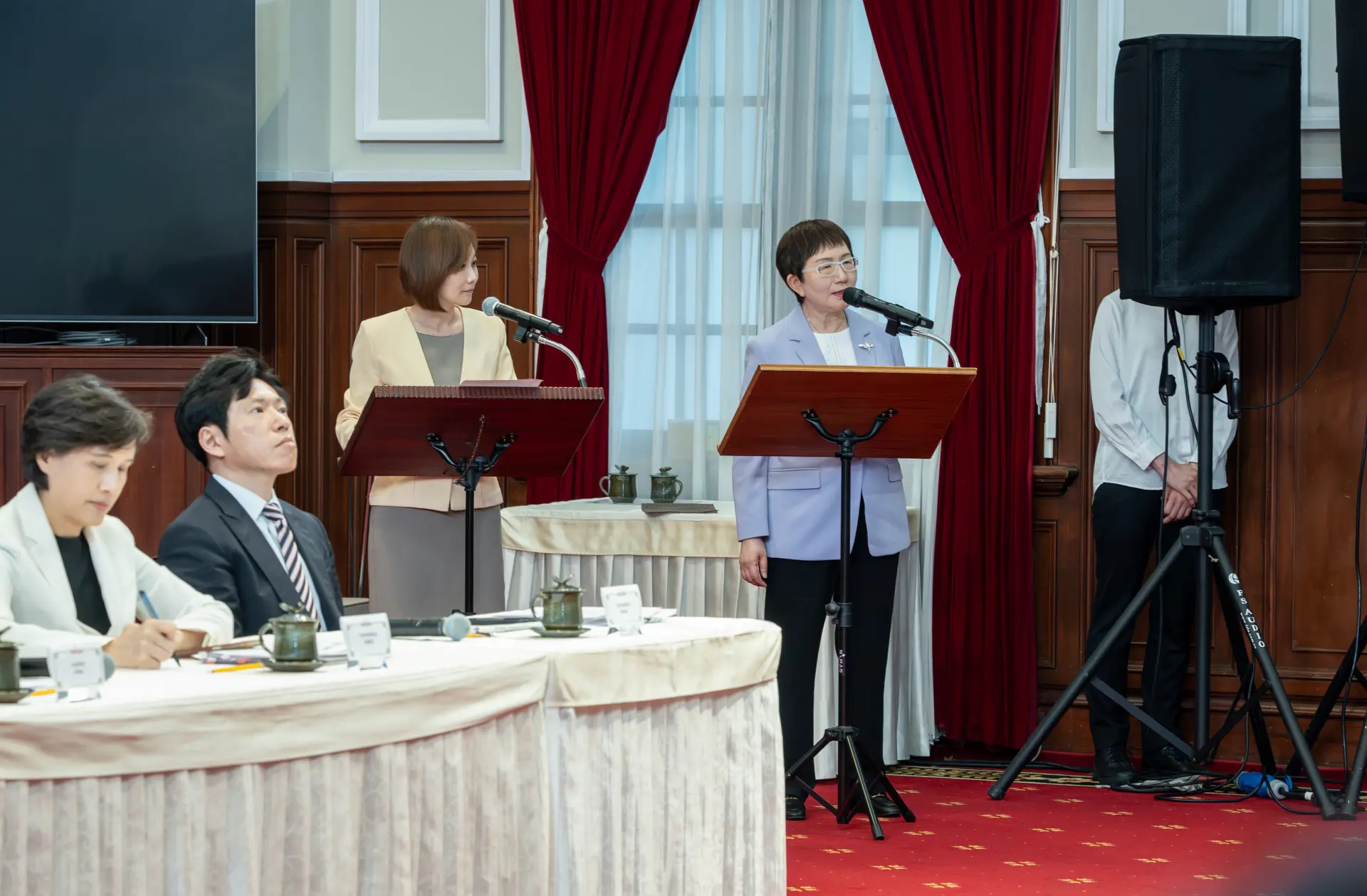 莊翠雲表示，財政部將修正《所得稅法》，力拚明年適用「養育0到18歲子女免稅額加碼50%」新制。總統府提供