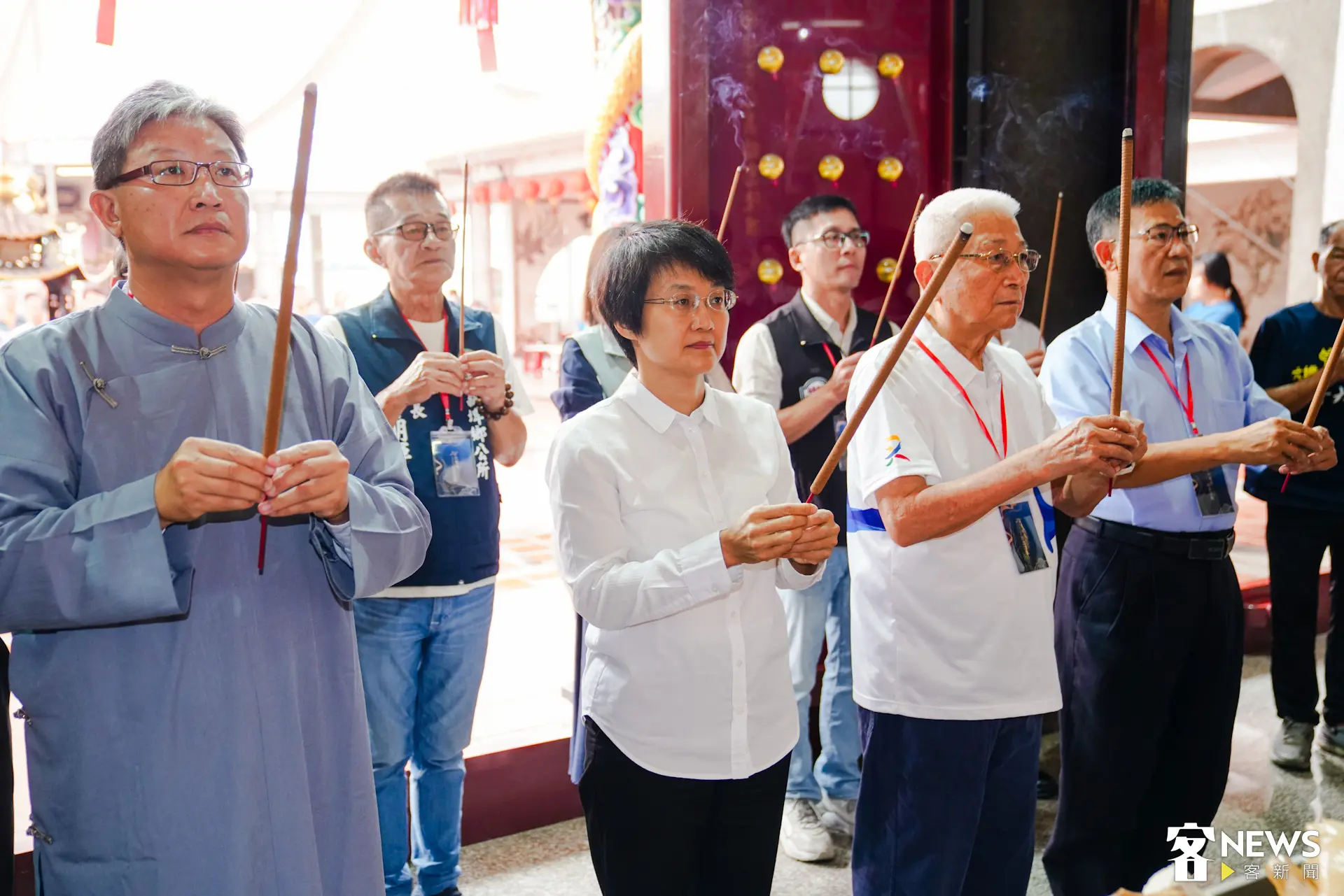 客委會主委古秀妃今天上午率領六堆12鄉區代表於六堆忠義亭祭拜忠勇公,追念六堆先民保庄衛土的忠義精神。朱愷元攝