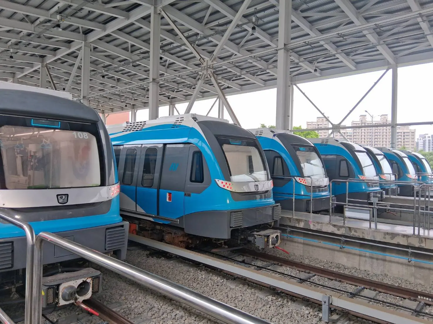 交通部於6月7日完成三鶯線履勘，新北市政府將4項「營運前須改善事項」完成改善並報交通部同意後，再由新北市政府宣布通車日期。交通部提供