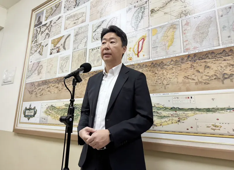 交通部長陳世凱10日上午在立法院受訪表示，國旅補助是許多民眾期待的政策，目前持續關注預算審議進度，希望預算通過後1個月內就能開始辦理，假設7月預算通過，8月就可開始推動；8月通過，9月開始實施。中央社