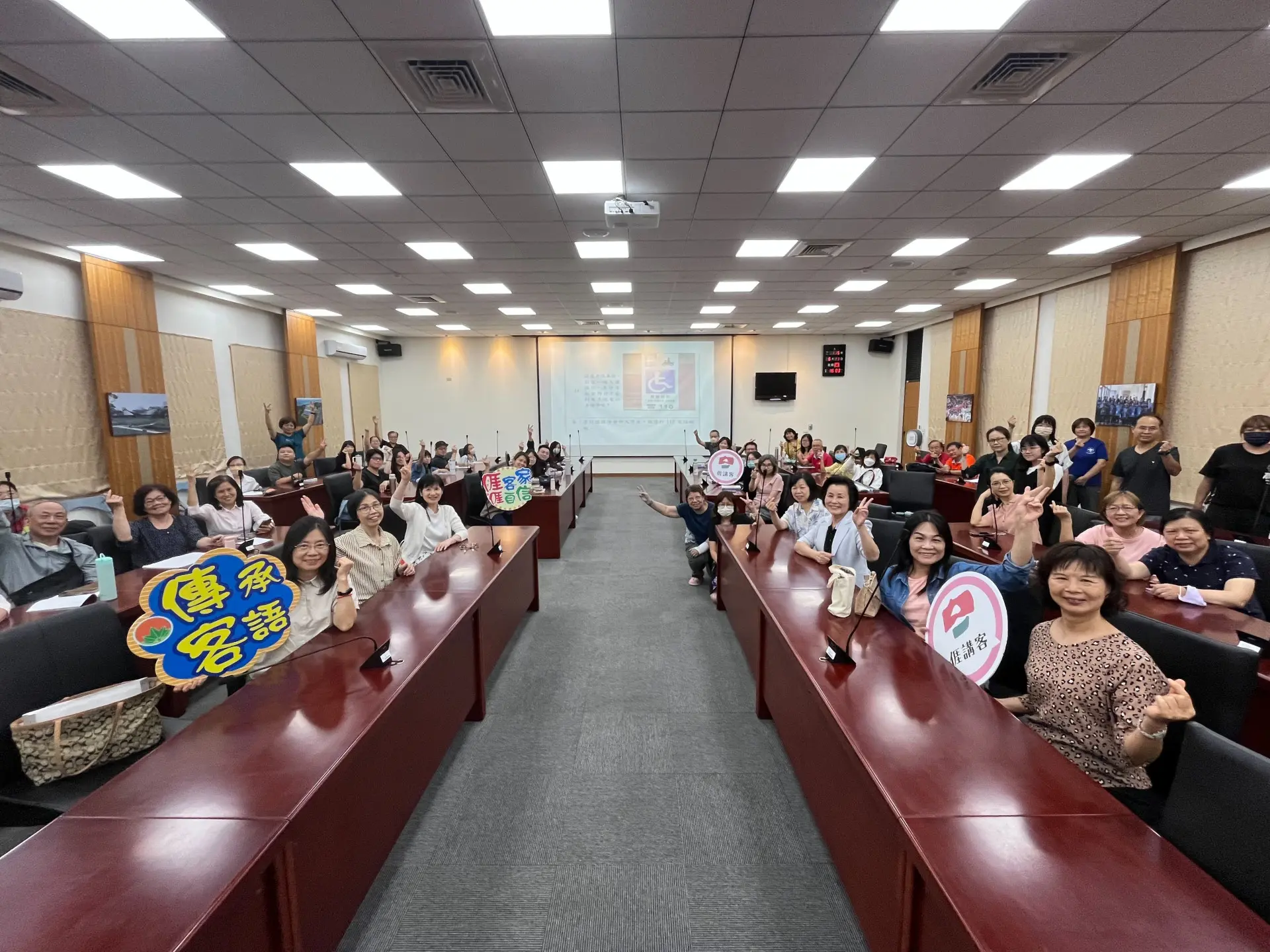 客語認證教學觀摩活動提供教師交流平台，共同提升客語教學品質。新竹縣府提供