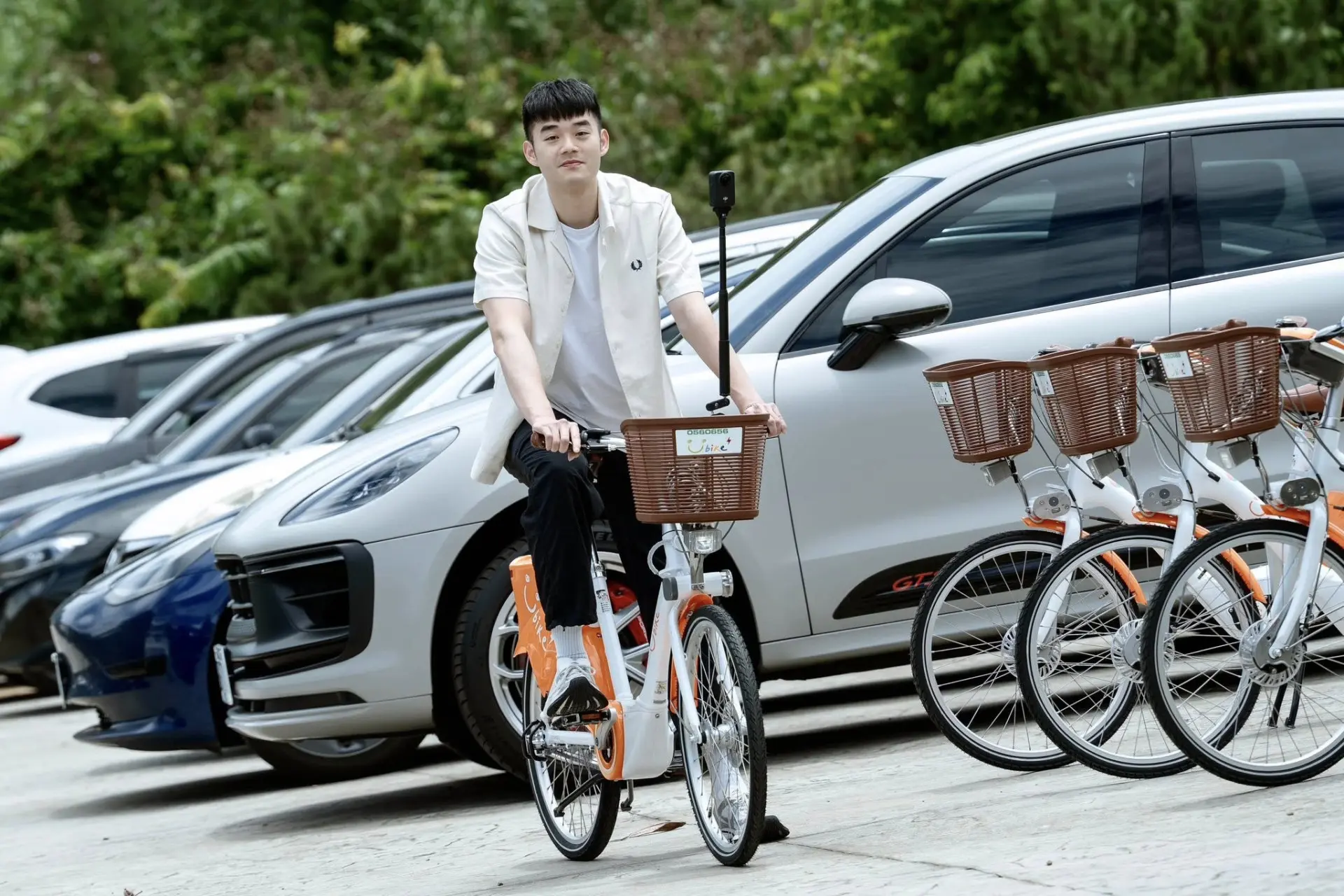 王齊麟擔任活動宣傳大使，騎乘Ubike帥氣登場。寶山鄉公所提供
