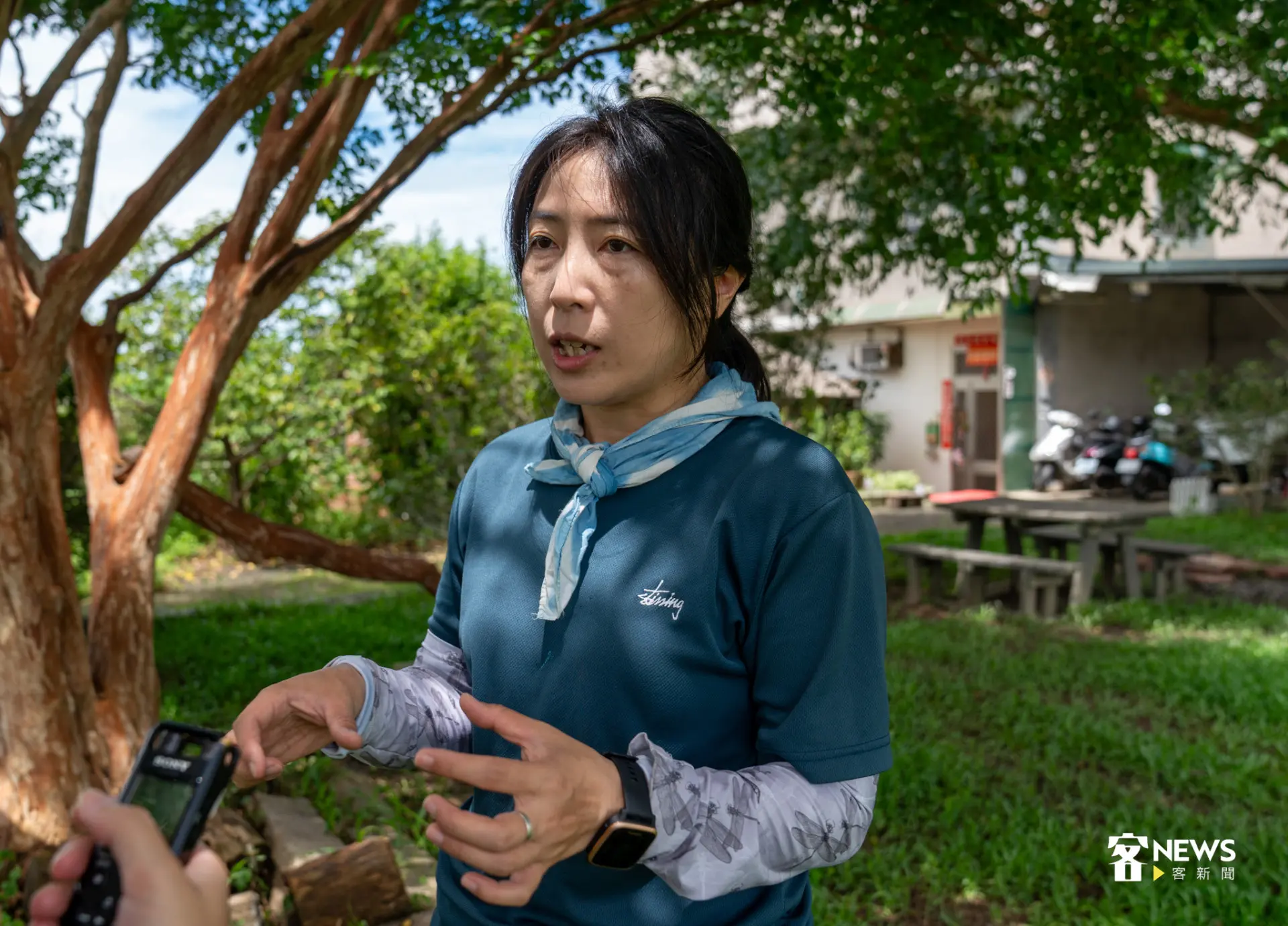 南埔社協經理張伊貝說，除了在端午節推出客家粽，平常社區還有深度走讀。廖文琪攝