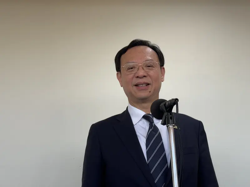 健康幣規劃適用於18歲以上成人，衛福部長石崇良18日說明，首波擬納公費成人篩檢、3大疫苗接種及生活型態評估，有做就有幣。中央社