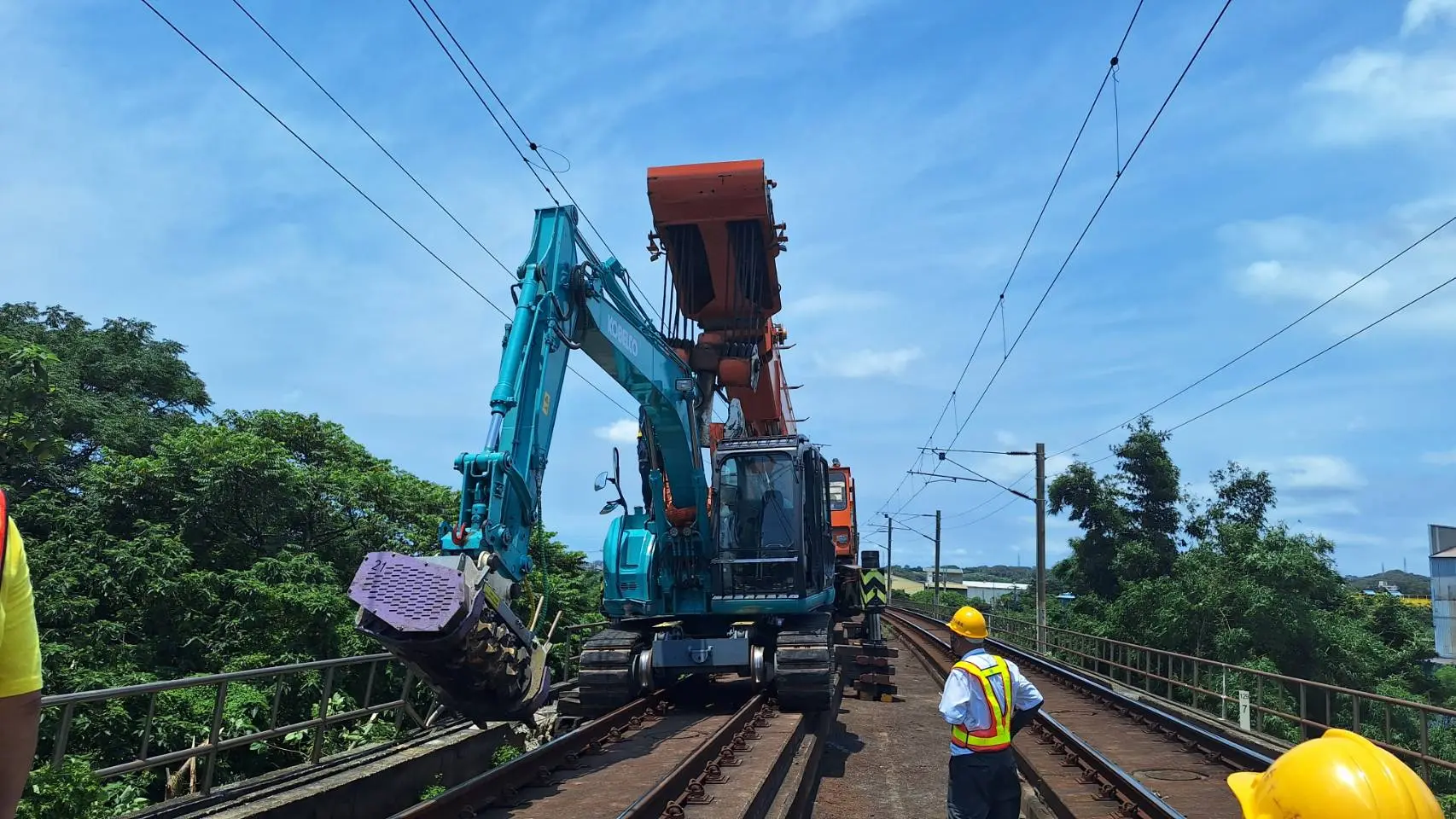 受事故影響,苗栗至竹南間列車運行一度受阻,旅客行程受到影響。台鐵提供