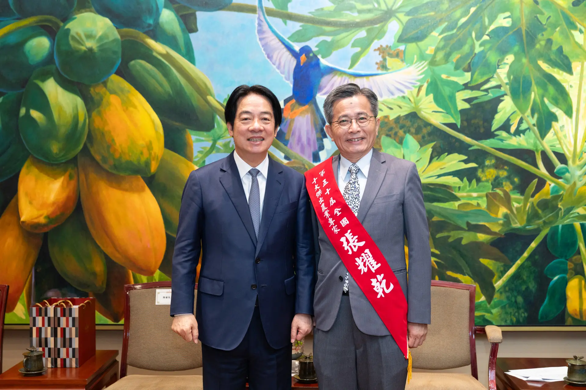 張耀乾長期深耕蘭花的生理研究與花卉的人才培育，提升台灣蘭花產業的國際競爭力。總統府提供