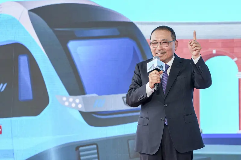 新北捷運三鶯線30日舉行通車典禮,全線共12座車站正式投入營運,新北市長侯友宜(圖)出席典禮致詞表示,三鶯線通車後,新北市境內捷運路網總里程突破100公里。中央社