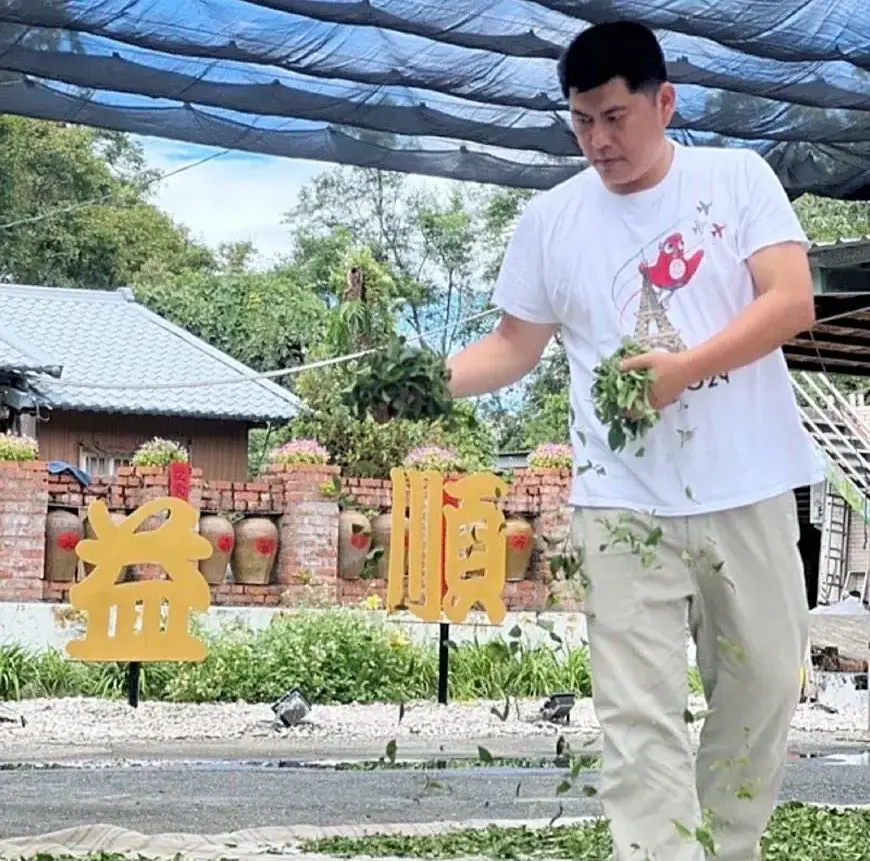花蓮瑞穗茶農林俊傑，榮獲「2026台灣袋茶風味與品質評選」1銅袋佳績。花蓮縣政府提供