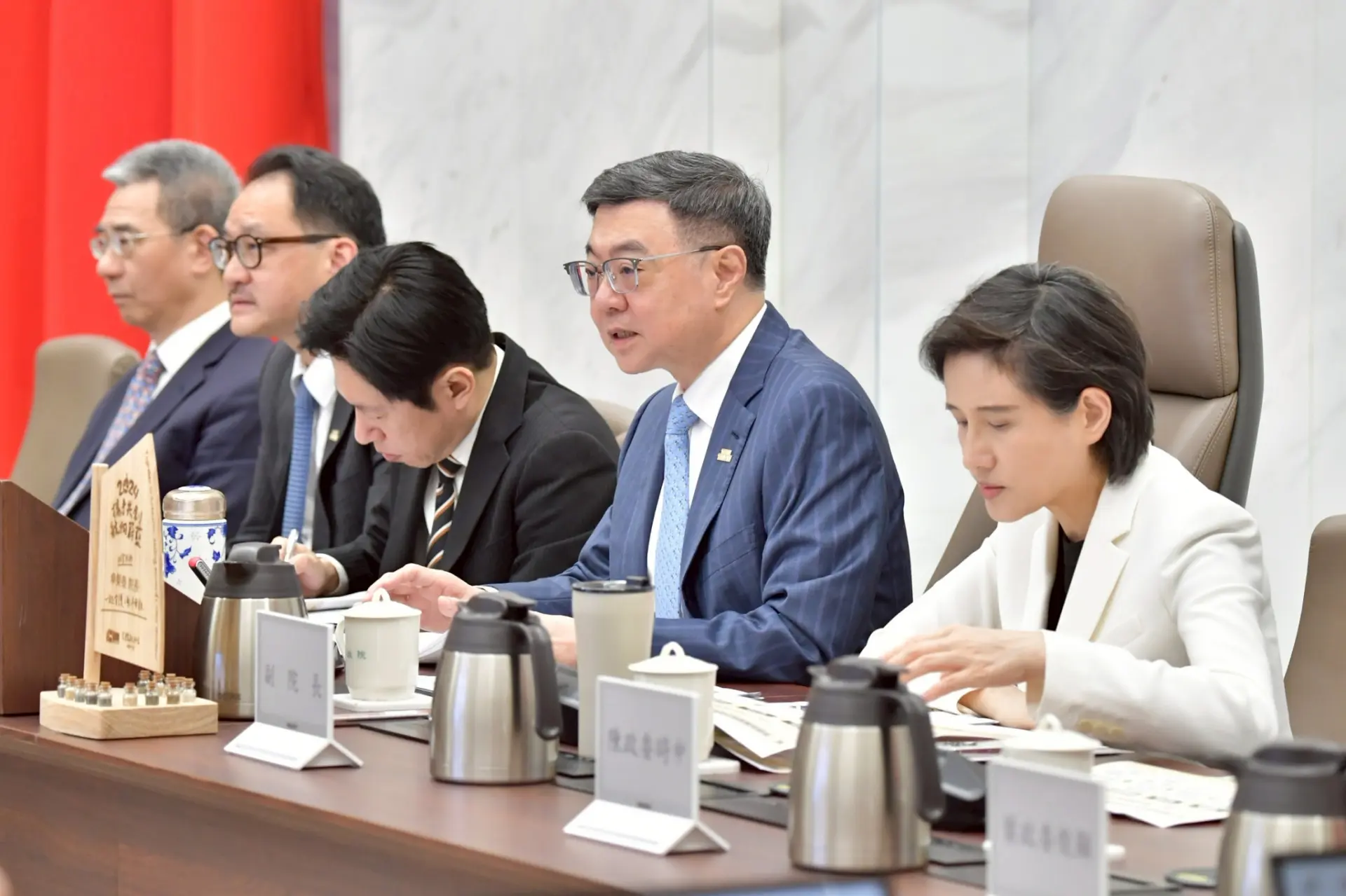 今年度中央政府總預算案尚未通過,卓榮泰再次喊話立法院儘速完成審議。行政院提供