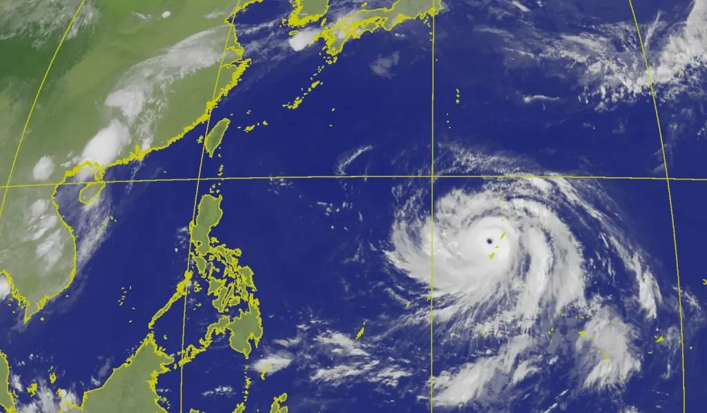 氣象署預估，最快9日會針對颱風巴威發布海上颱風警報。（圖取自氣象署網頁cwa.gov.tw）