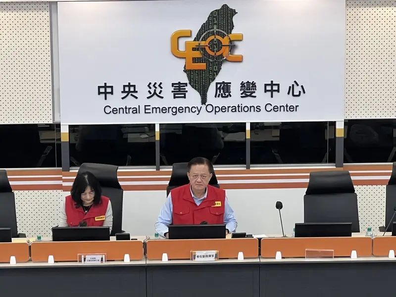 颱風巴威遠離，中央災害應變中心12日表示，花蓮萬里溪堰塞湖入流量下降，溢流時間可能延後，下午4時起調降為黃色警戒。中央災害應變中心提供