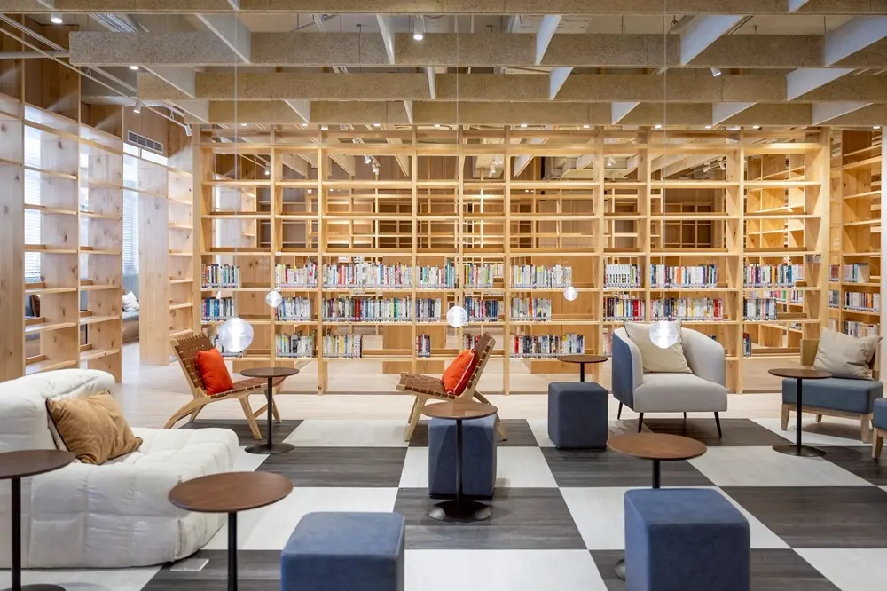 圖1 竹北市立圖書館福德分館自2024年12月起閉館整修，於2026年7月重新開放使用，以全新面貌提供市民更優質、舒適的閱讀環境。客家委員會提供