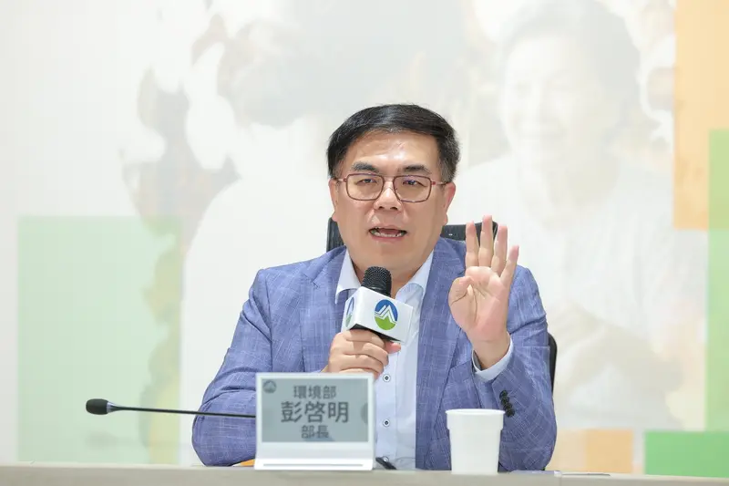環境部長彭啓明致詞，說明熱傷害的趨勢，以及推行高齡族群的原因。中央社