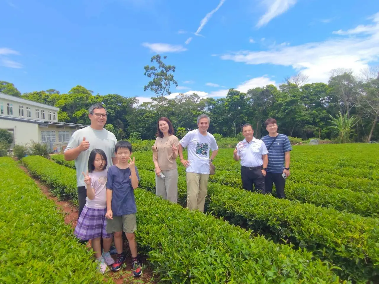 The Leafies國際茶葉大獎評審Asako Steward肯定八甲茶廠白茶具高端茶市場發展潛力。苗栗縣政府提供