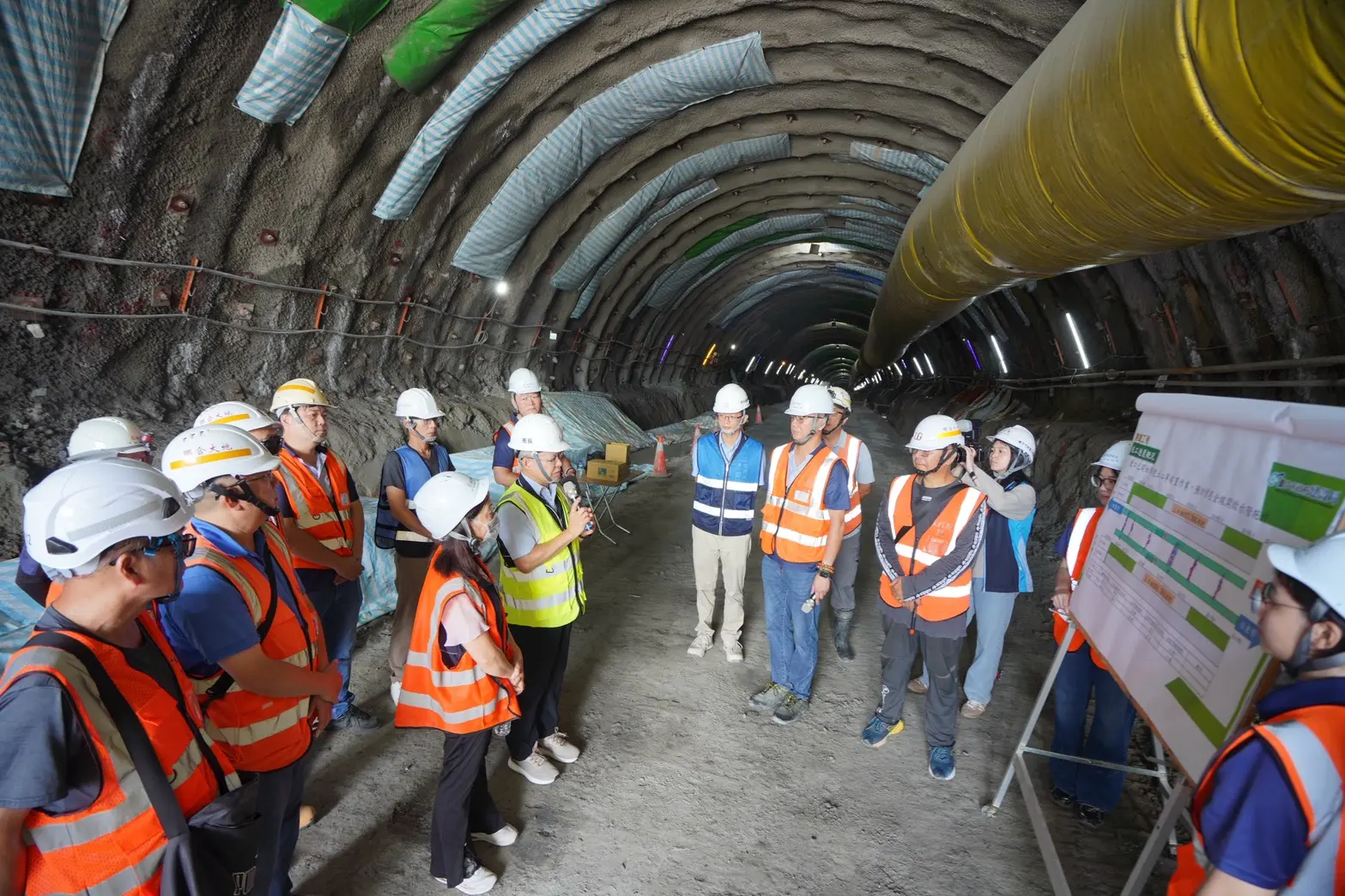 目前隧道段豐原端進洞上半開挖1236公尺，台階開挖95公尺，石岡端進洞上半開挖877公尺。台中市政府提供