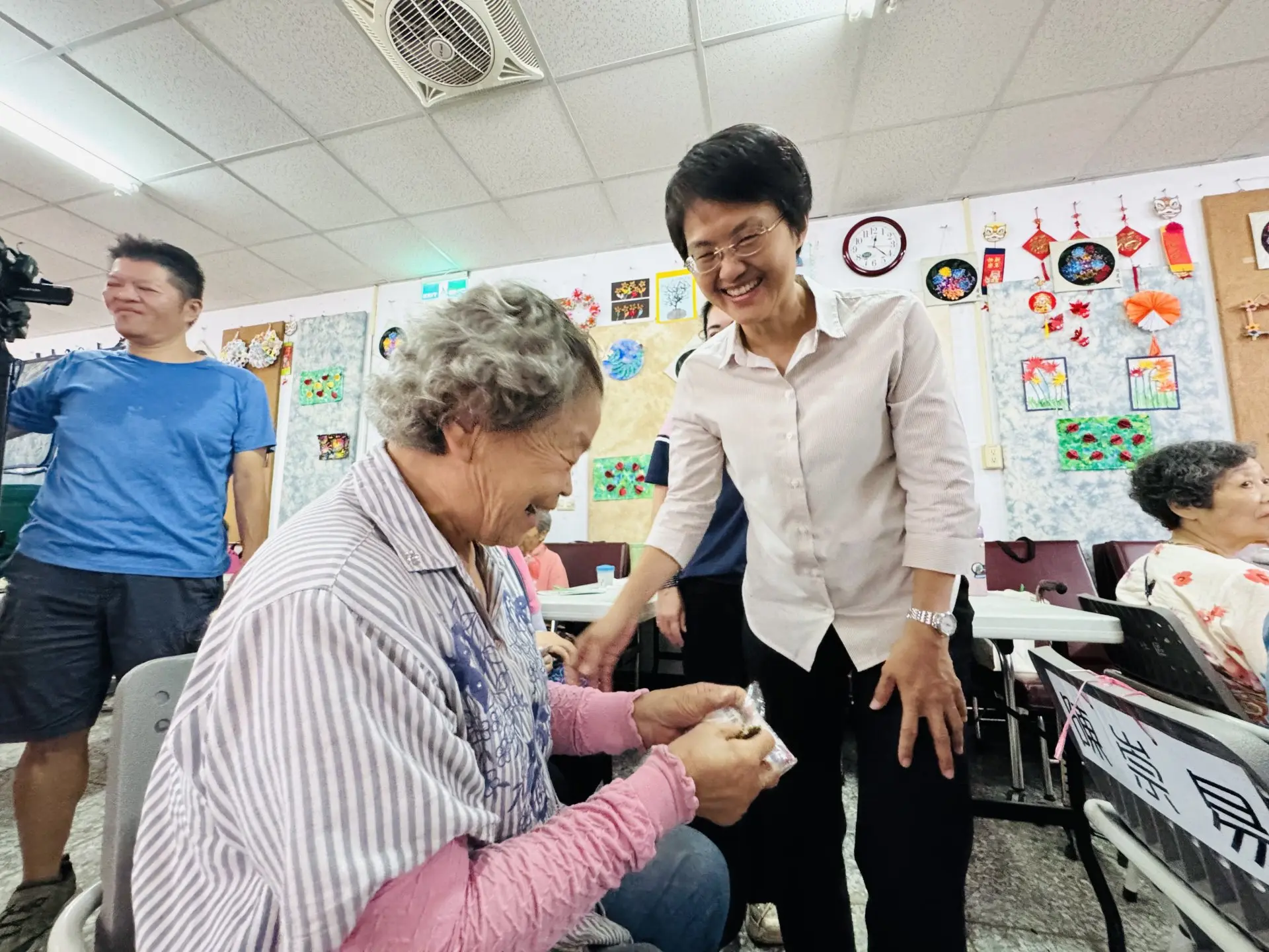 古秀妃允諾將續以經費支持南投客庄地方建設。客委會提供