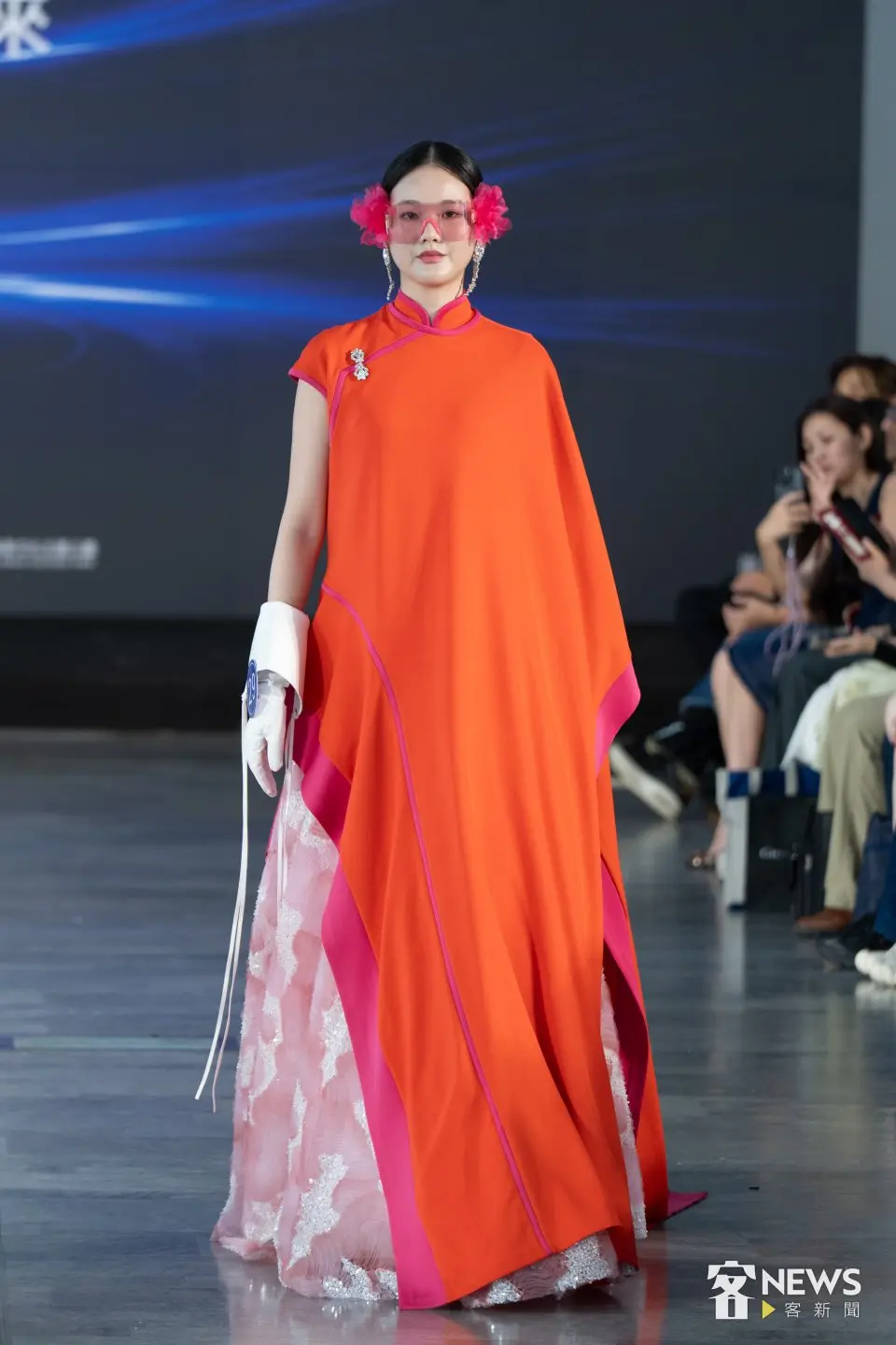 「客家時尚獎 Hakka Fashion Awards」決賽走秀，不少設計師打破客家刻板印象，設計出具現代特色的客家時尚。李台源攝