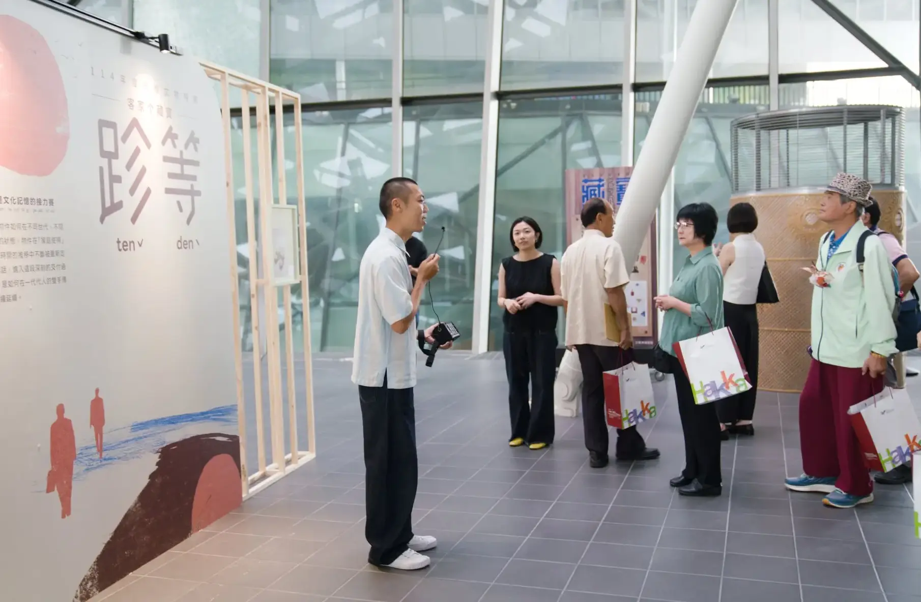 《跈等tenˇ denˋ》捐贈文物特展於台灣客家文化館,7月29日起展至2026年1月4日。廖文琪攝