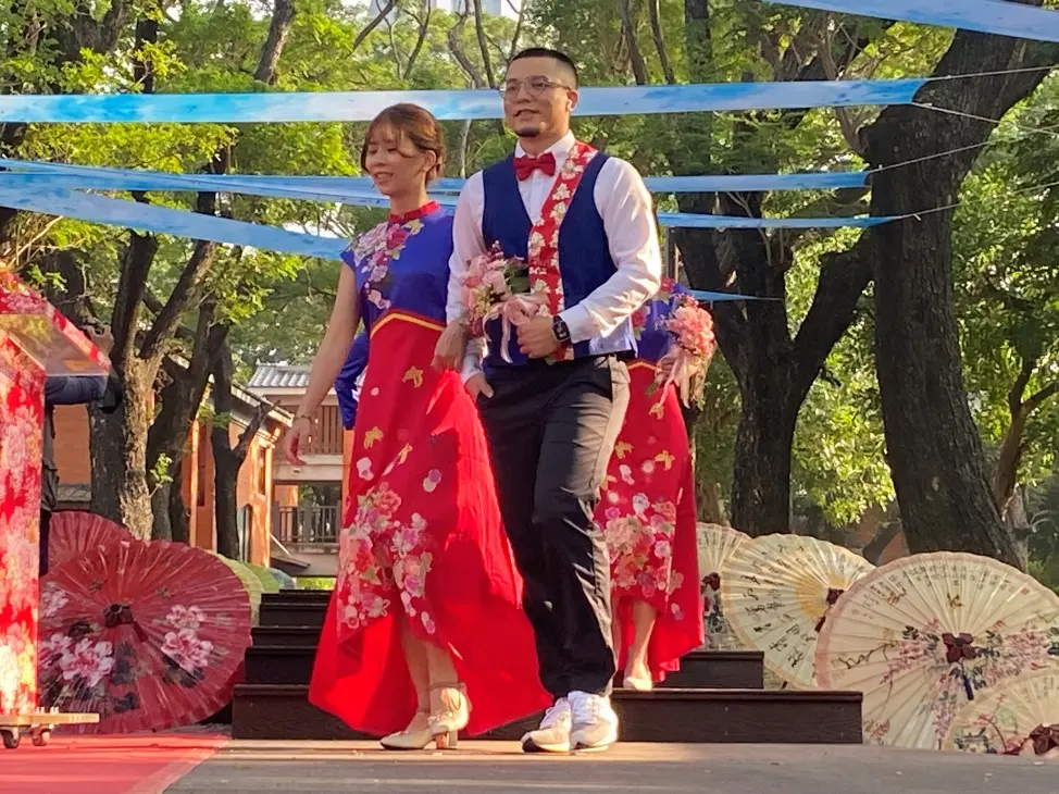 高雄客家婚禮即日起開放報名至9月10日止,採線上與紙本雙軌方式辦理。高雄市政府提供