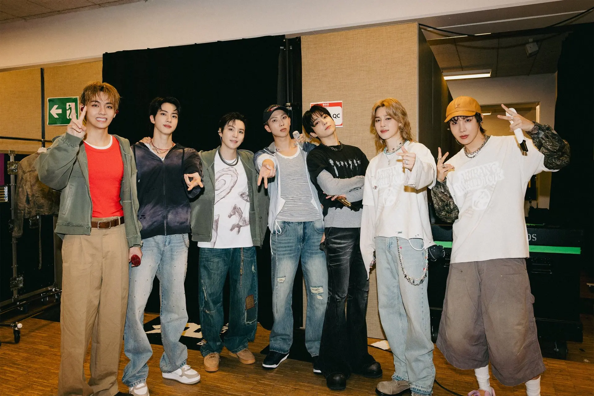 BTS正規五輯《ARIRANG》，發行後火速登上美國告示牌（Billboard）主要專輯榜冠軍、主打歌曲單曲榜冠軍，展現BTS在全球音樂市場影響力。翻攝自BTS X