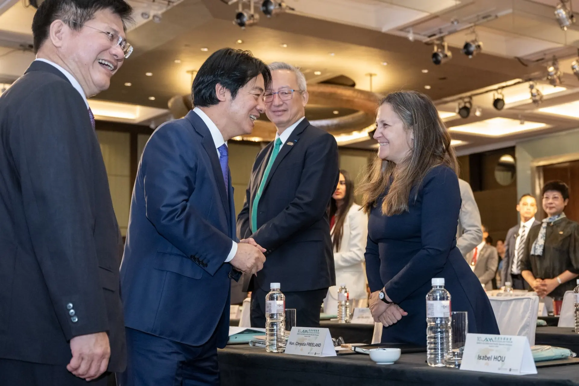加拿大前副總理方慧蘭(Chrystia Freeland)出席論壇力挺。總統府提供