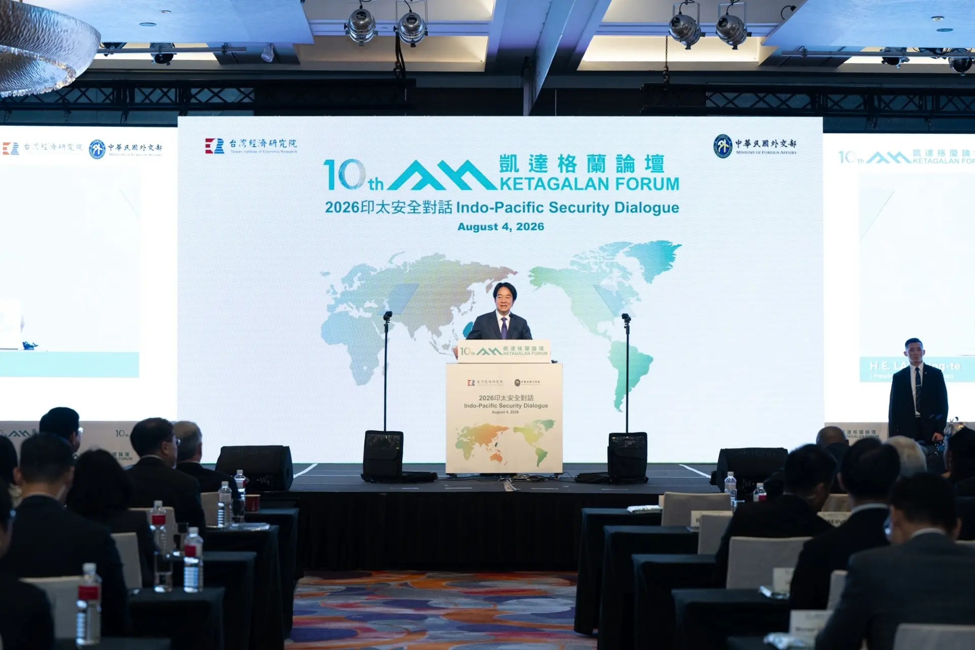 總統賴清德表示,面對中國威權主義不斷擴張,今年的論壇主題聚焦討論全球的民主韌性、灰色地帶侵擾的因應聯防及重塑非紅供應鏈。總統府提供