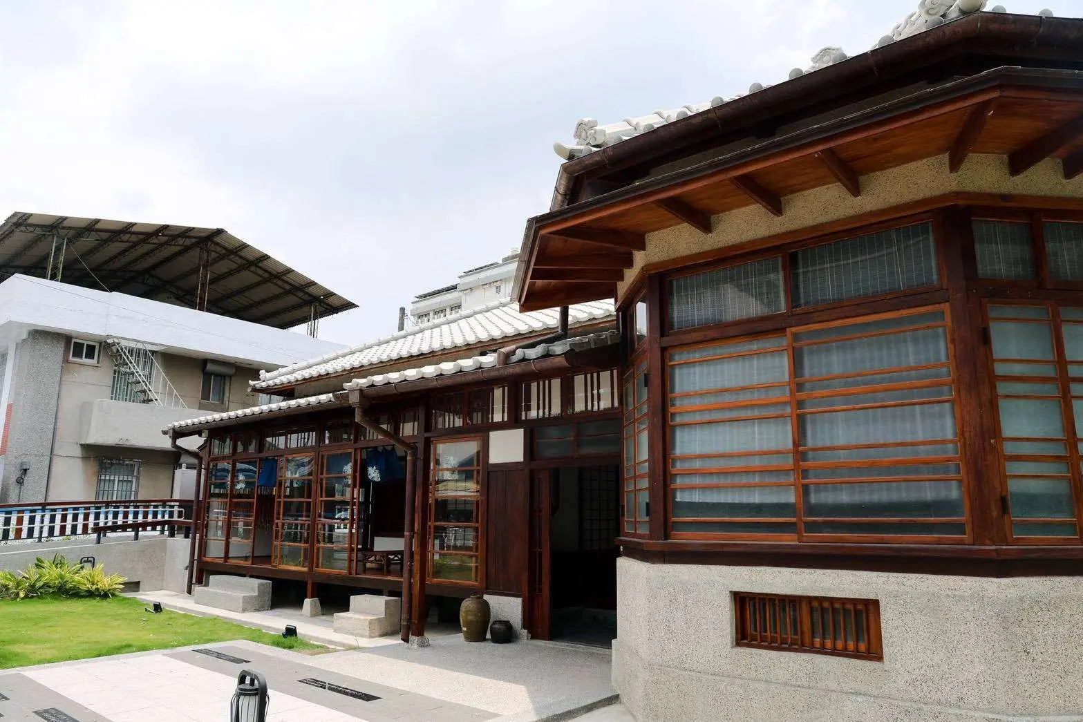 歷史建築「原西螺街長宿舍」修復工程劃下句點，即將以「西螺客町文化館」之嶄新姿態與大眾見面。雲林縣政府提供