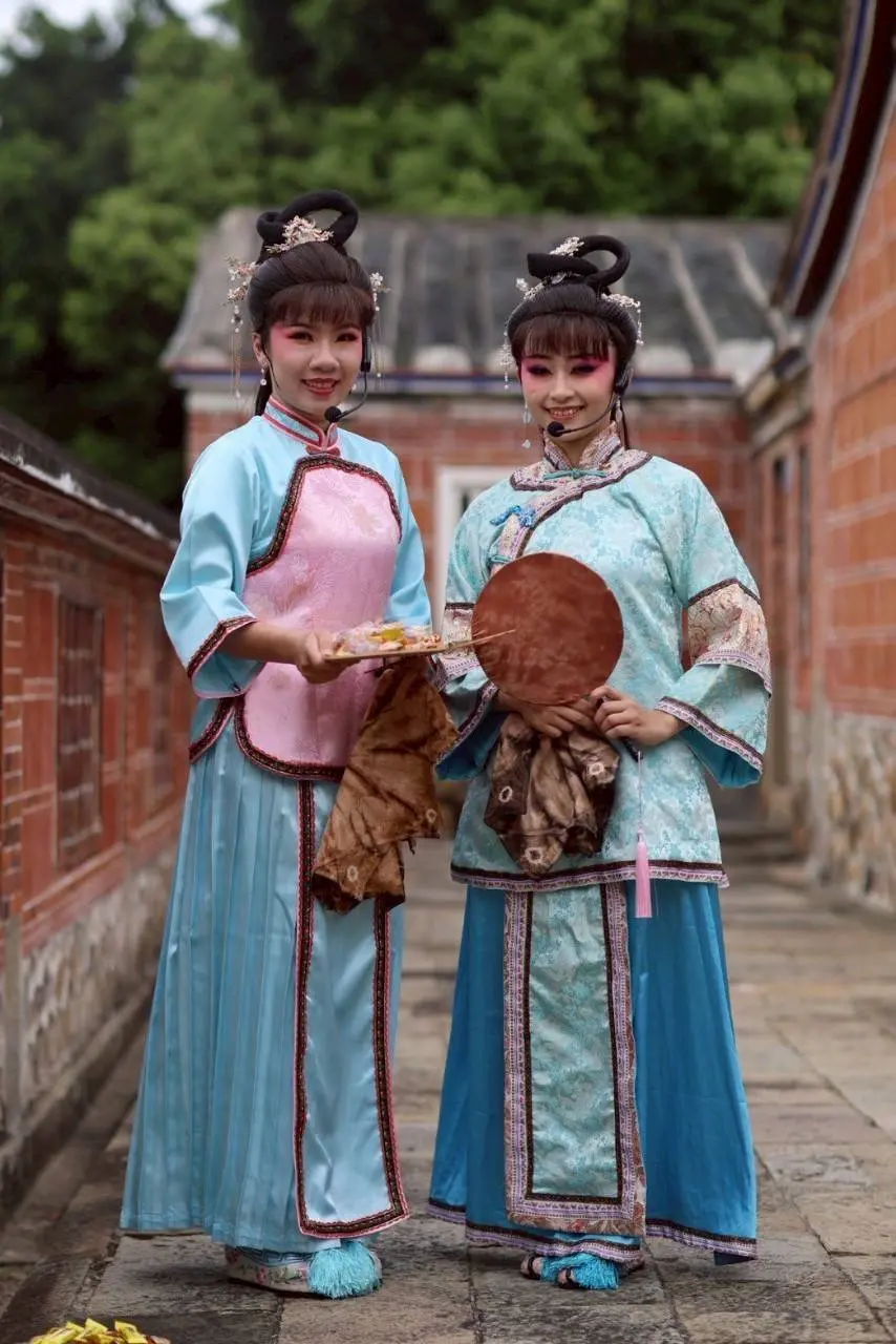 「太孜尬工作坊」將帶來「咚鏘客戲胞」，透過鑼鼓節奏及戲曲身段，讓孩子體驗客家戲曲的聲音與肢體魅力。財團法人臺灣歌仔戲推廣基金會提供